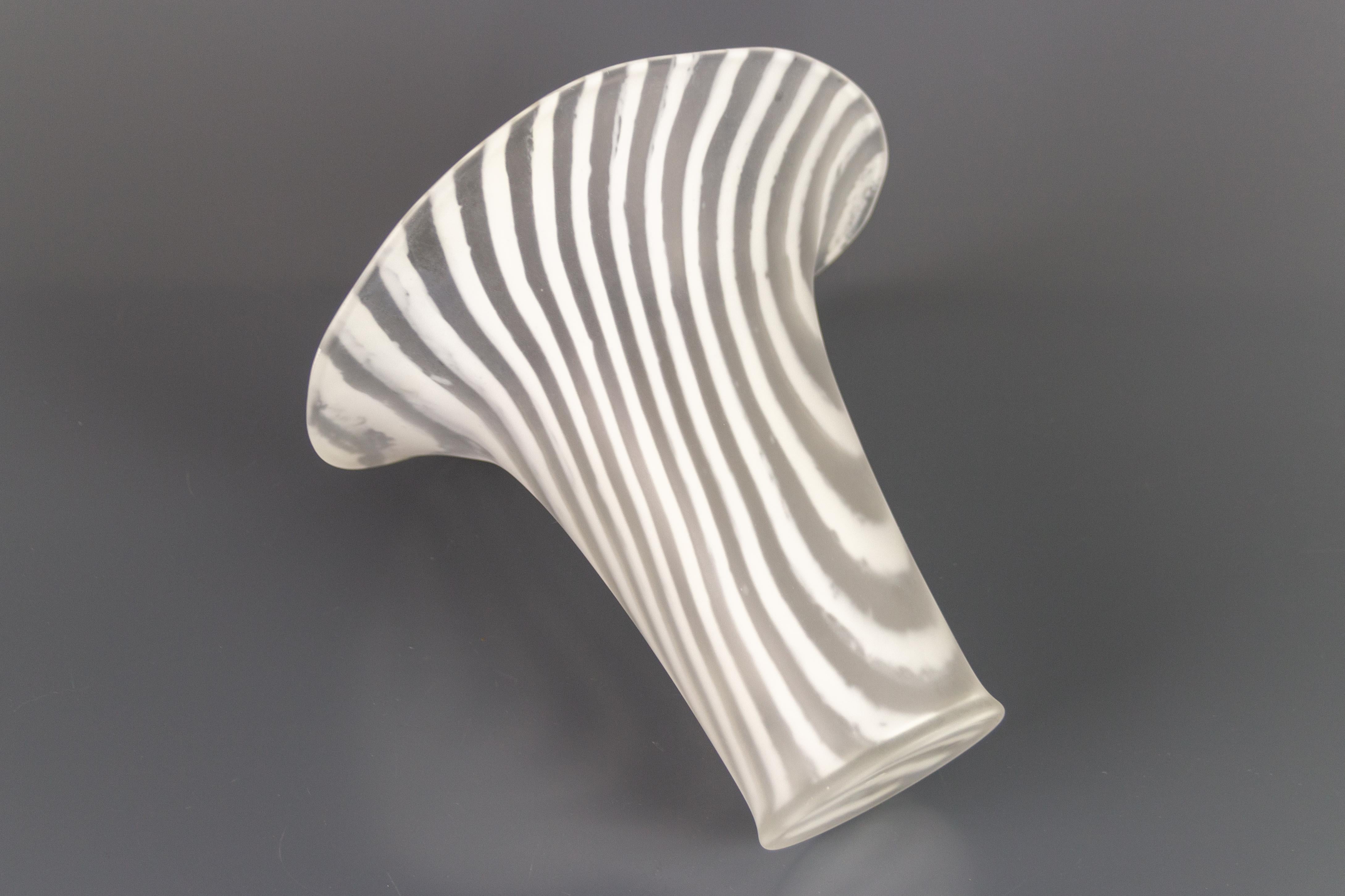 Peill and Putzler White Striped Glass Vase, 1970s For Sale 4