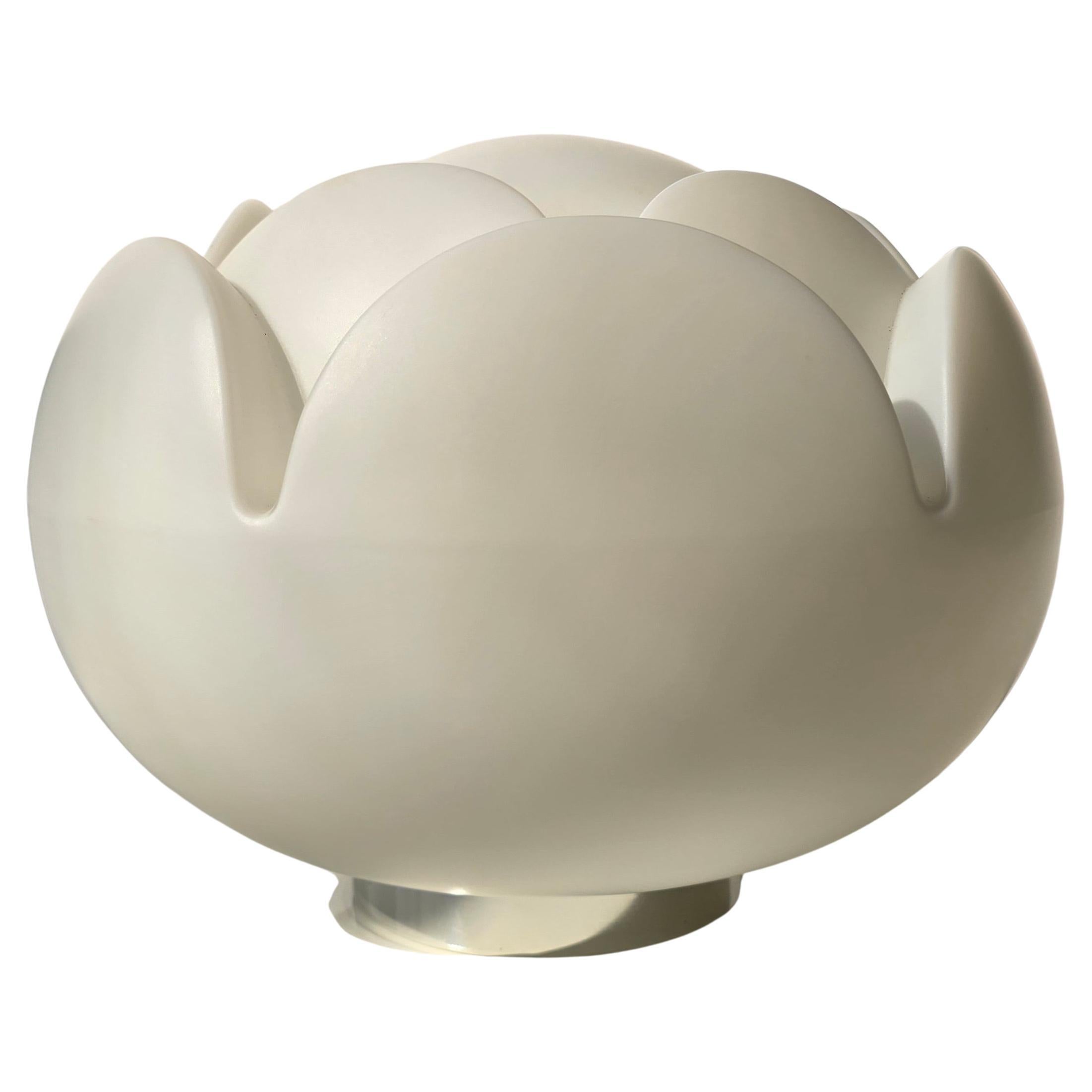 Lampe de table en verre opalin blanc "Artichoke" de Peill & Putzler, Allemagne, années 1970 en vente