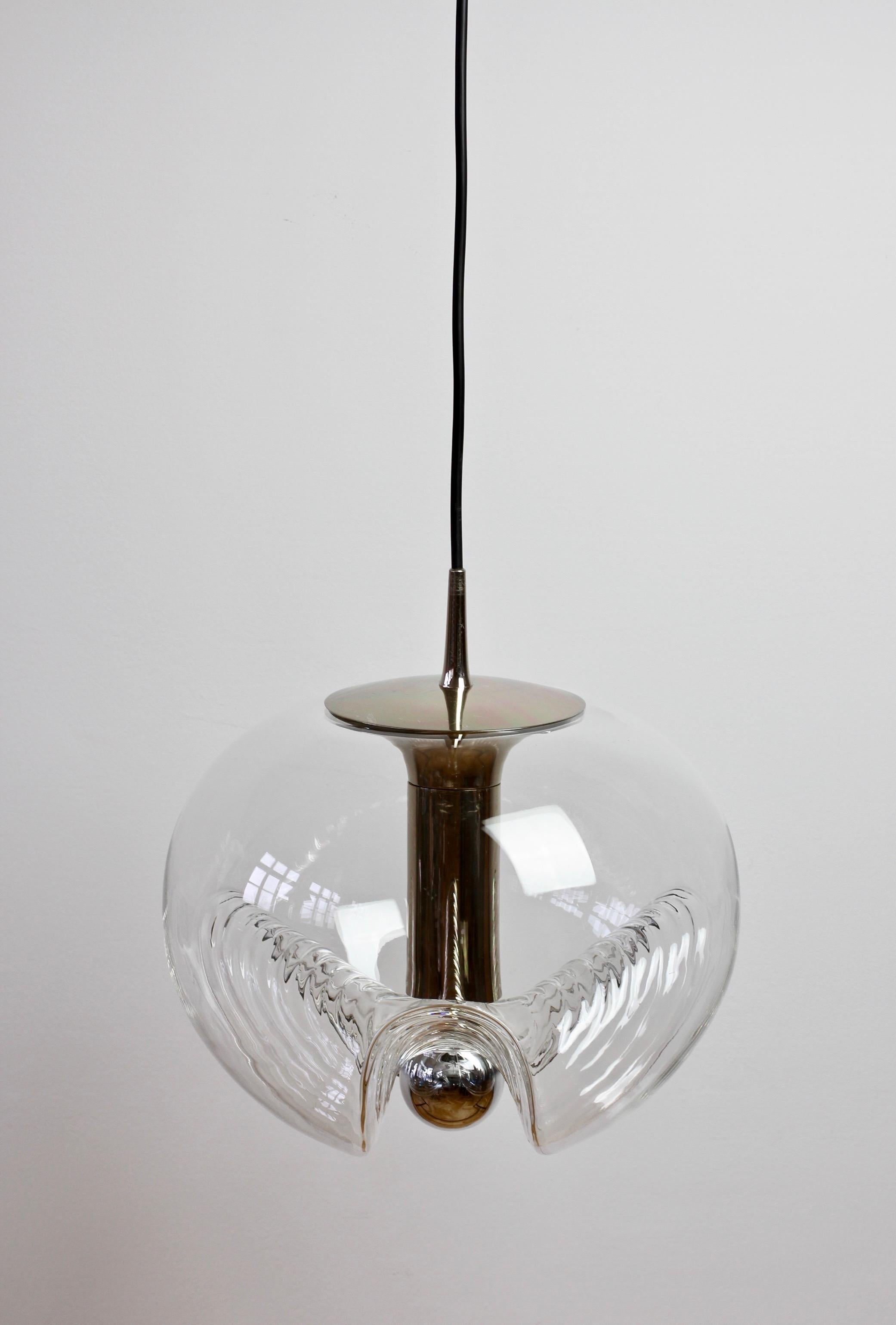 German Peill & Putzler Large 1970s Clear Textured Glass Biomorphic Pendant Light For Sale