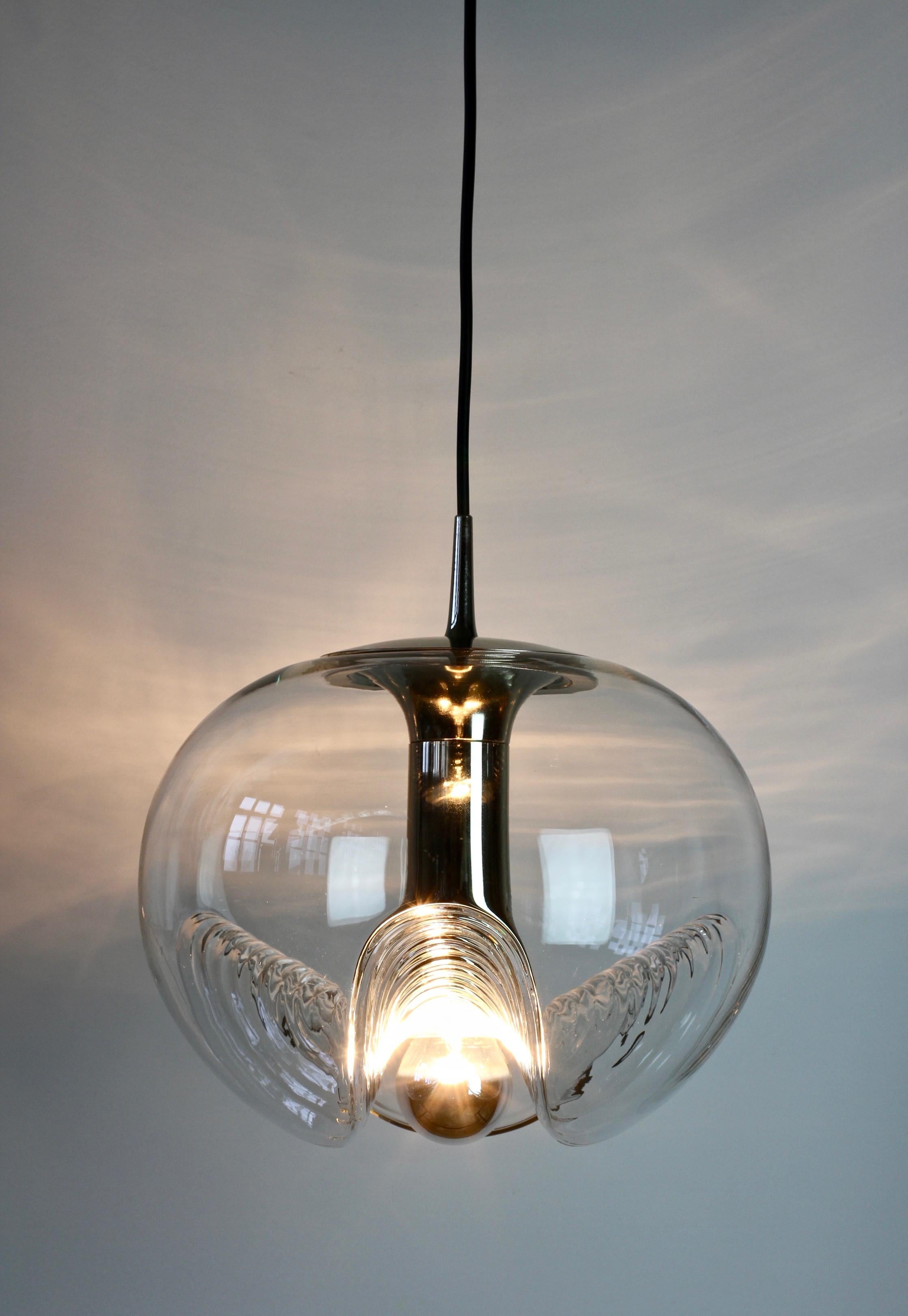 Peill & Putzler Large 1970s Clear Textured Glass Biomorphic Pendant Light In Good Condition For Sale In Landau an der Isar, Bayern