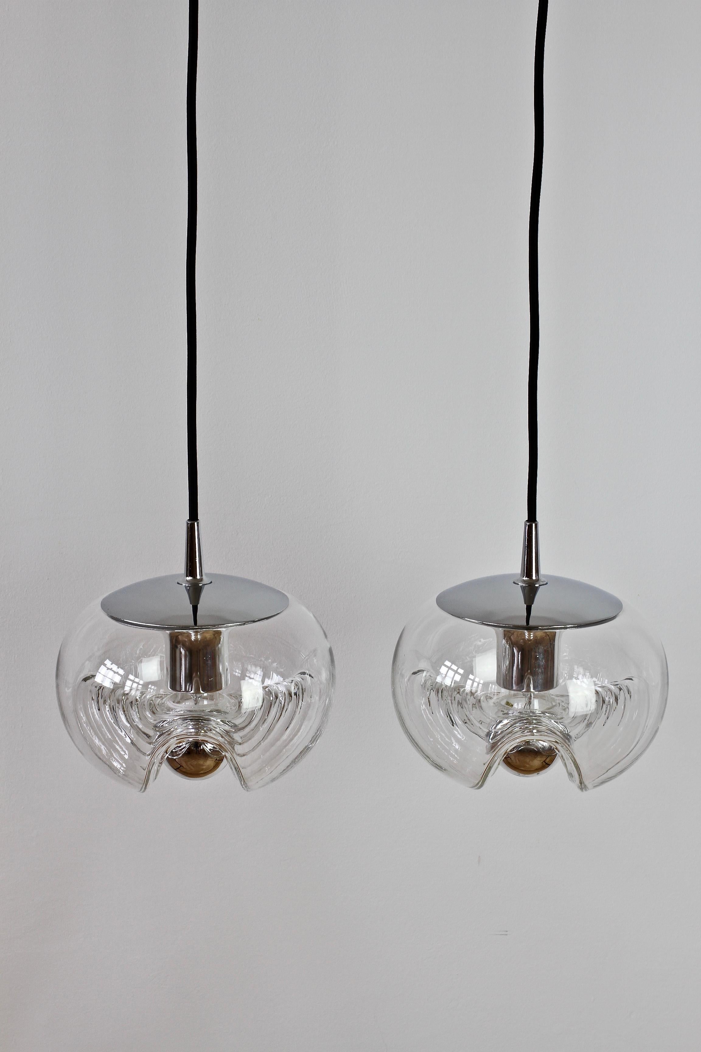Tedesco Peill & Putzler Coppia di pendenti biomorfi in vetro trasparente 