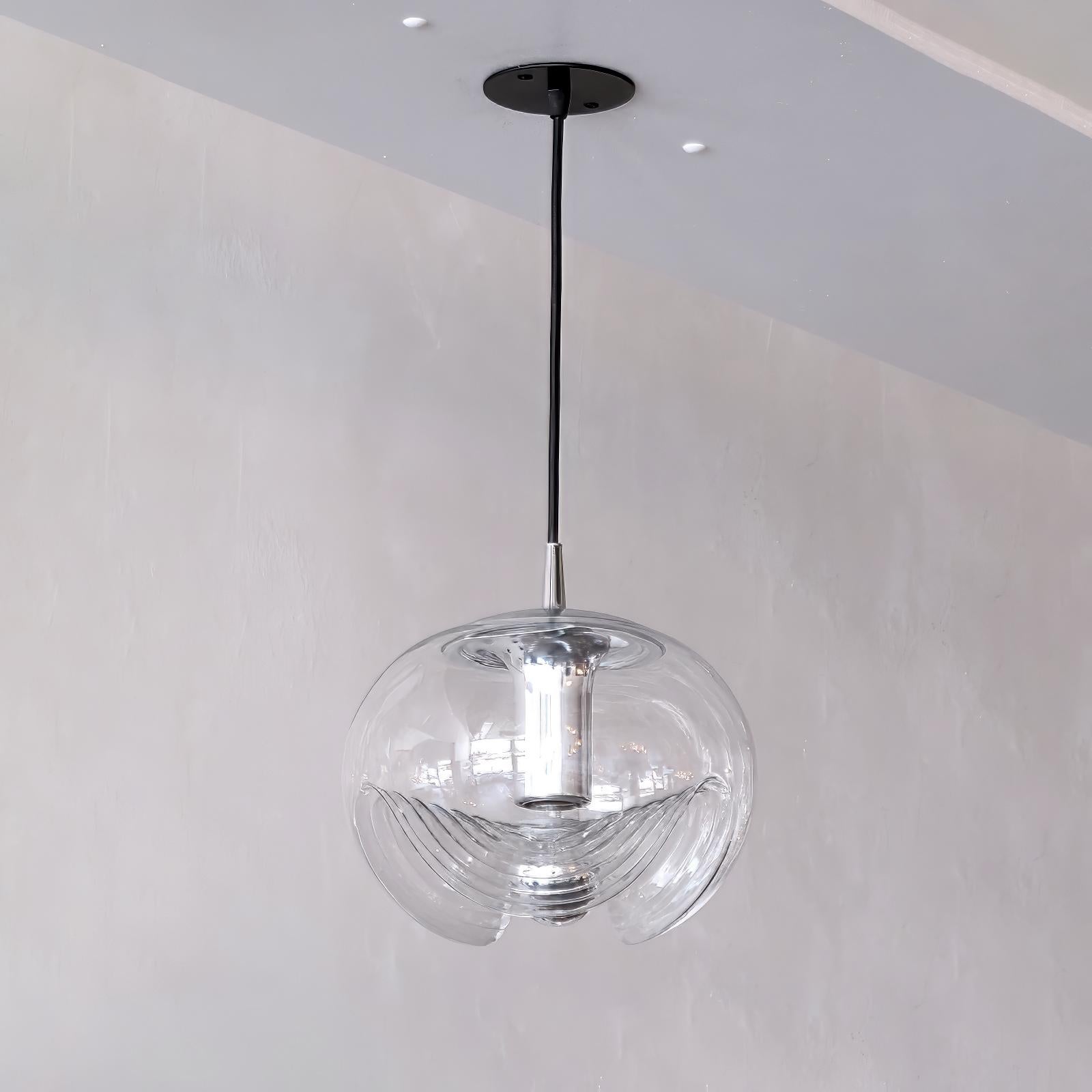 Lampade a sospensione in vetro trasparente senza tempo 