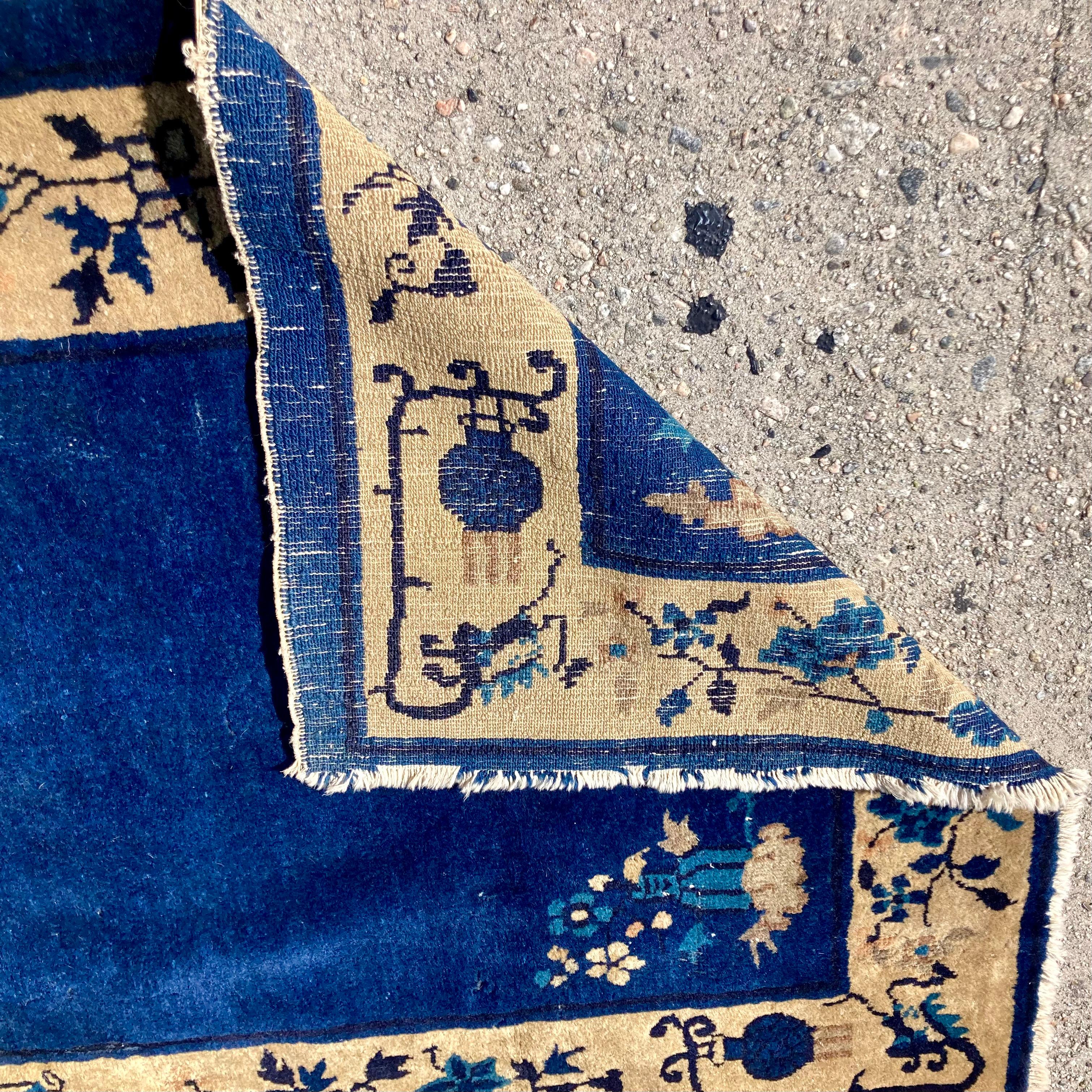Pekinger blauer chinesischer Teppich im Angebot 4