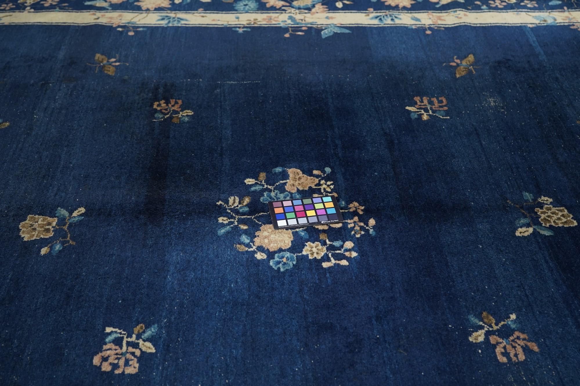 Tapis pékinois ancien 9'2'' x 11'8'' en vente 1
