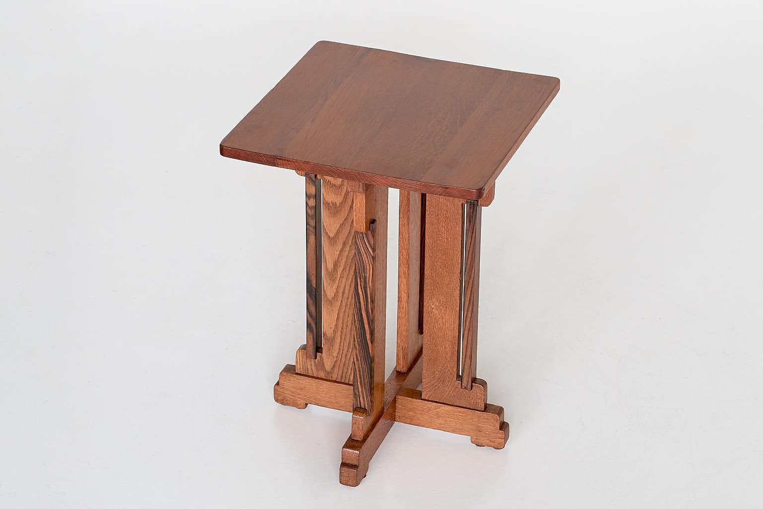 P.E.L. Izeren Art Deco Side Table in Oak and Macassar, Genneper Molen, 1930 In Good Condition In The Hague, NL