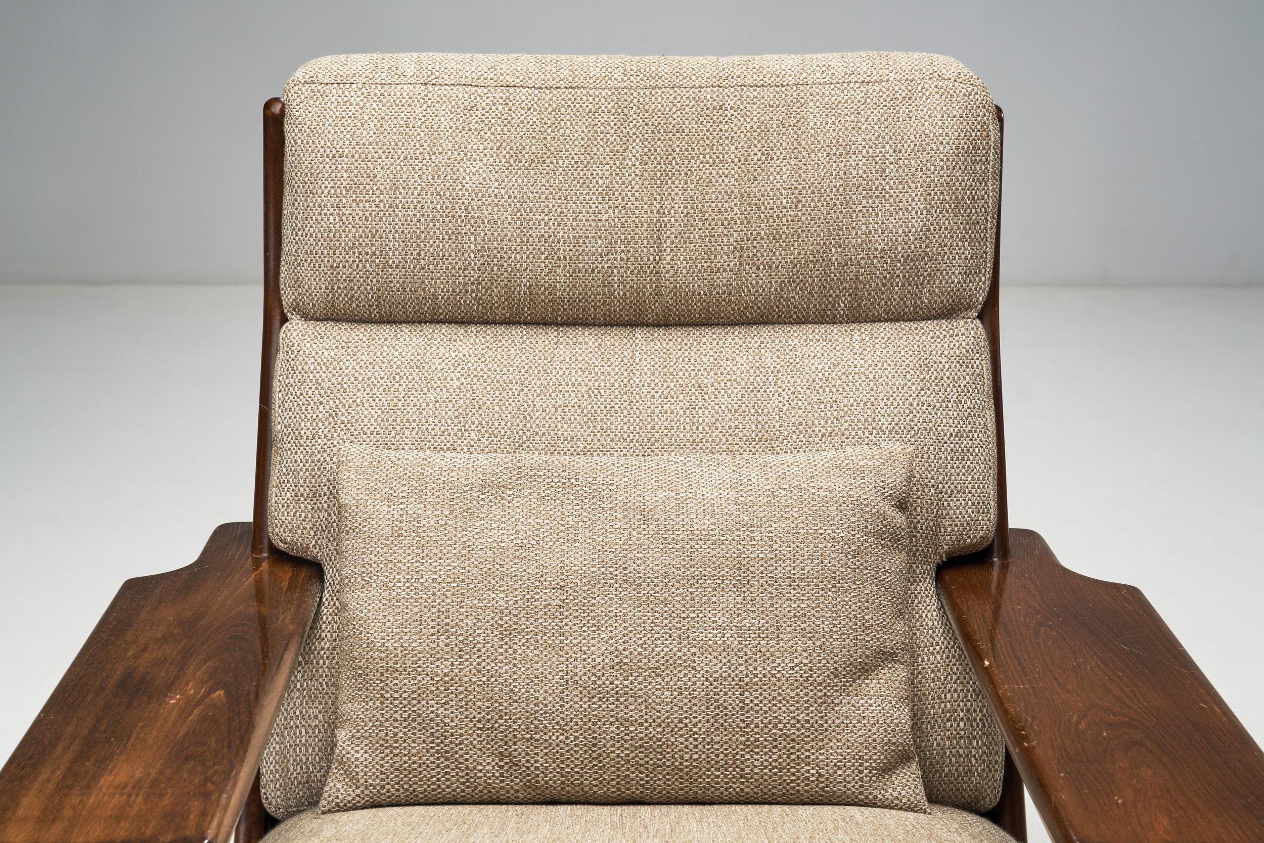 “Pele” Lounge Chair by Esko Pajamies for Lepokalusto, Finland 1970s For Sale 1