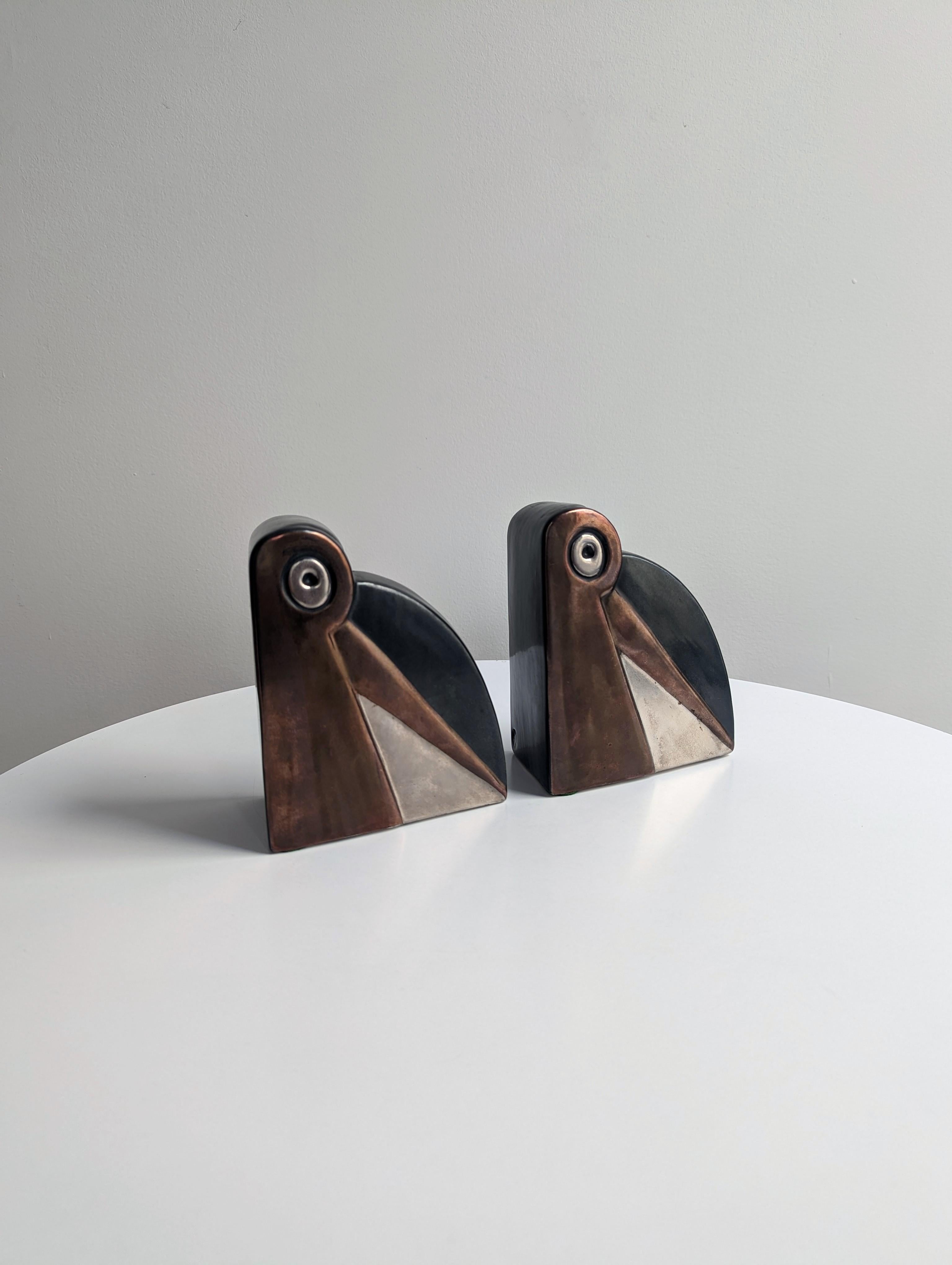Pelican bookends ''E-864