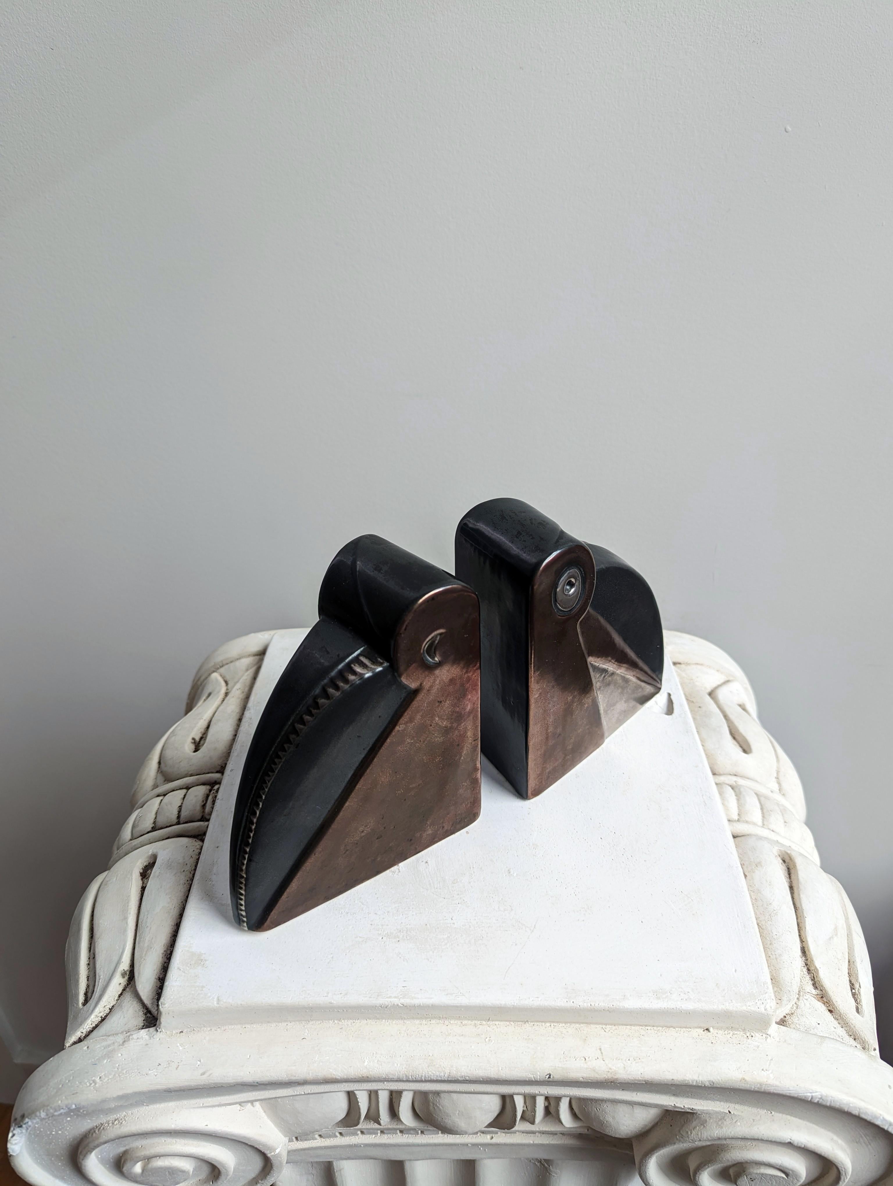 Pelican bookends ''E-864