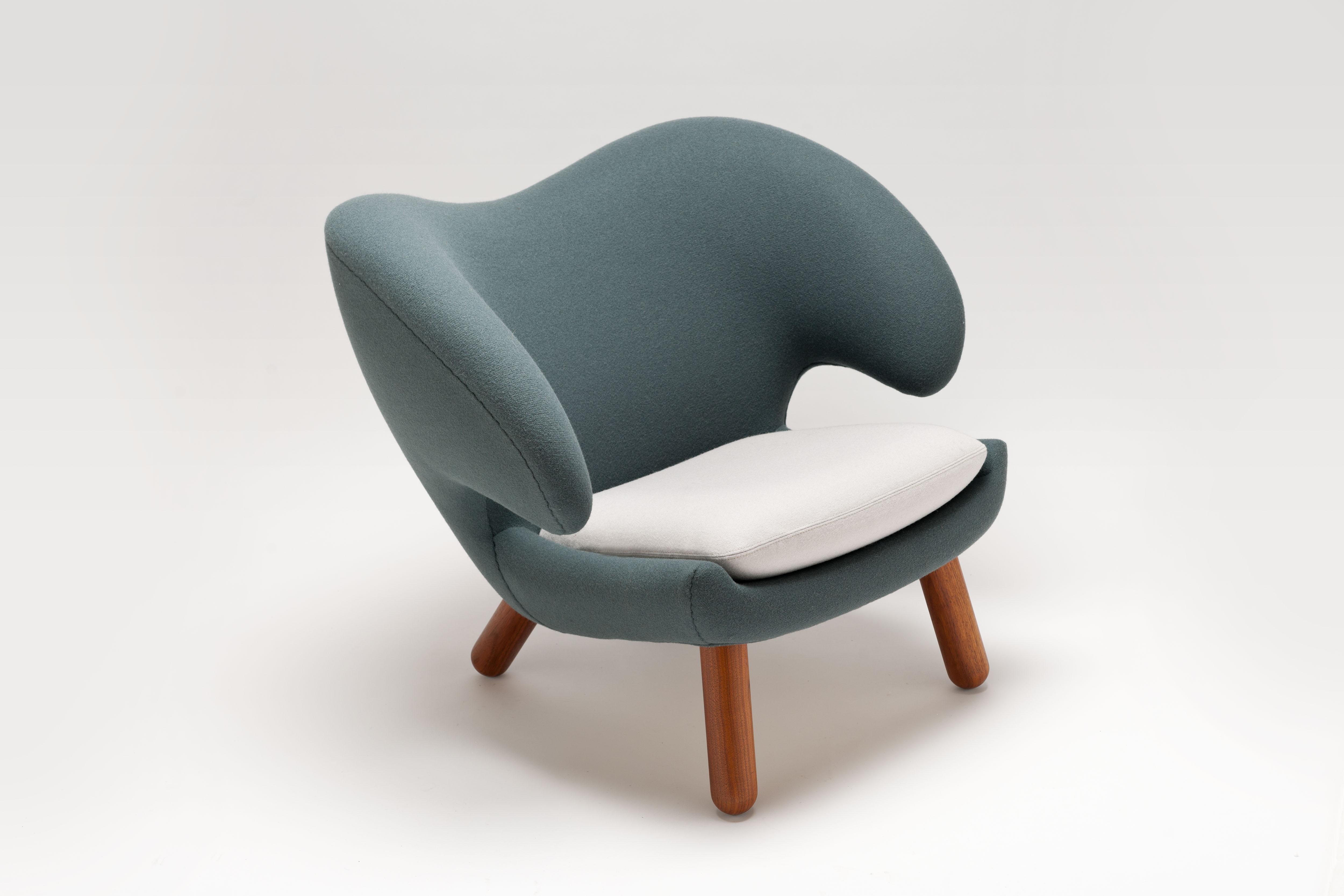 Wool Pelican Chair by Finn Juhl for One Collection