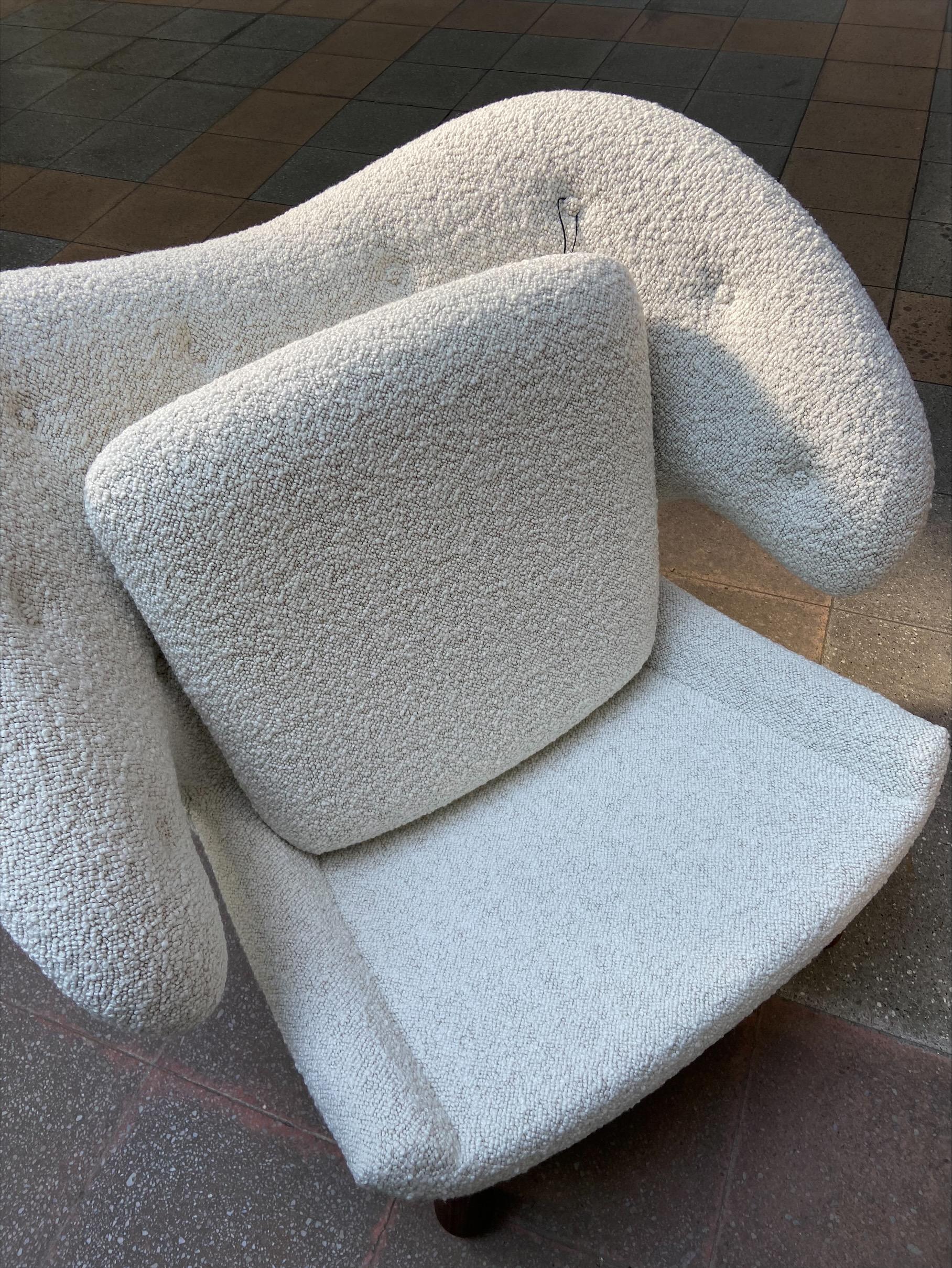 Pelican Chair, House of Finn Juhl, 2021 In Excellent Condition In Saint ouen, FR