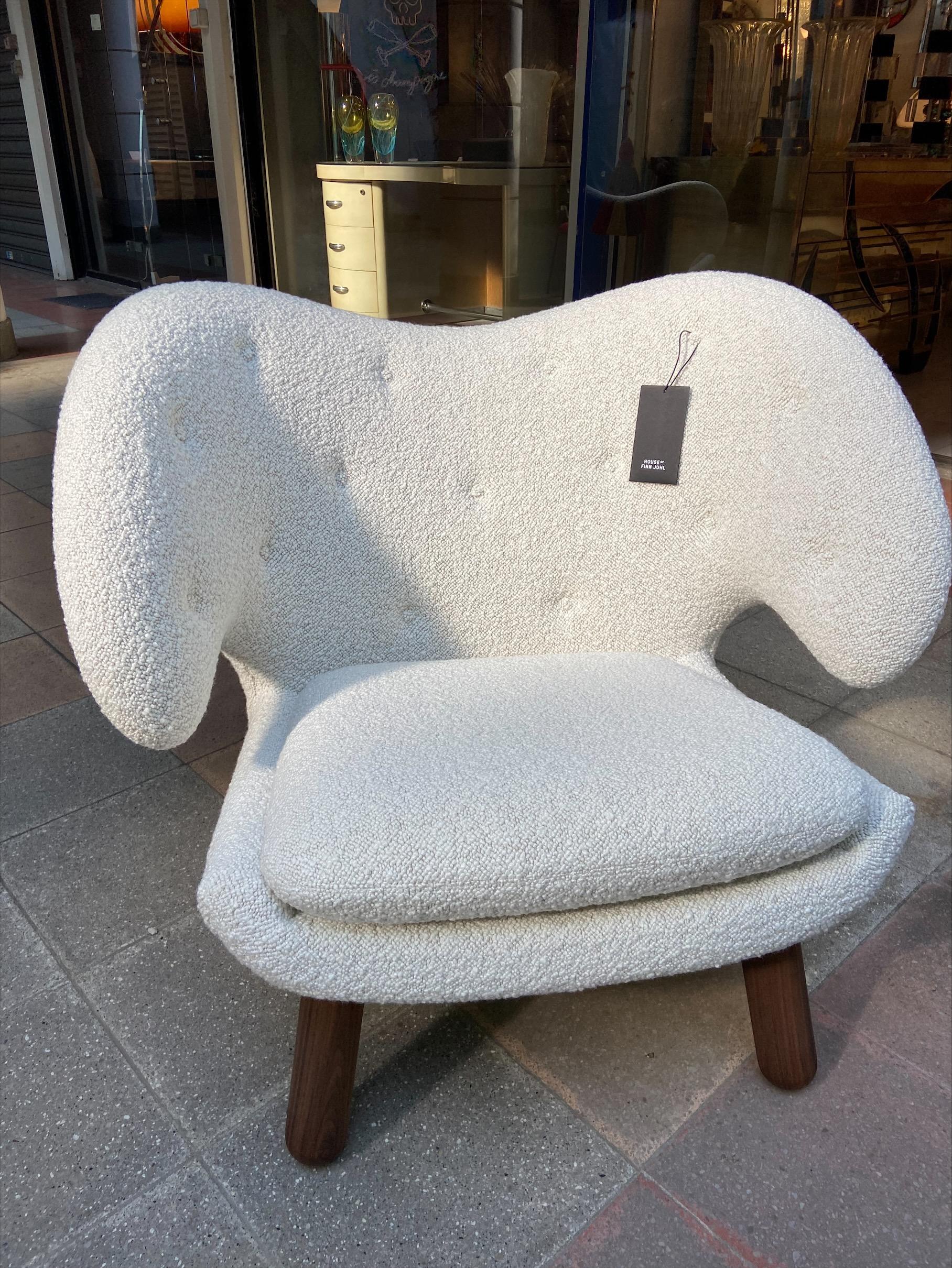 Pelican Chair, House of Finn Juhl, 2021 3