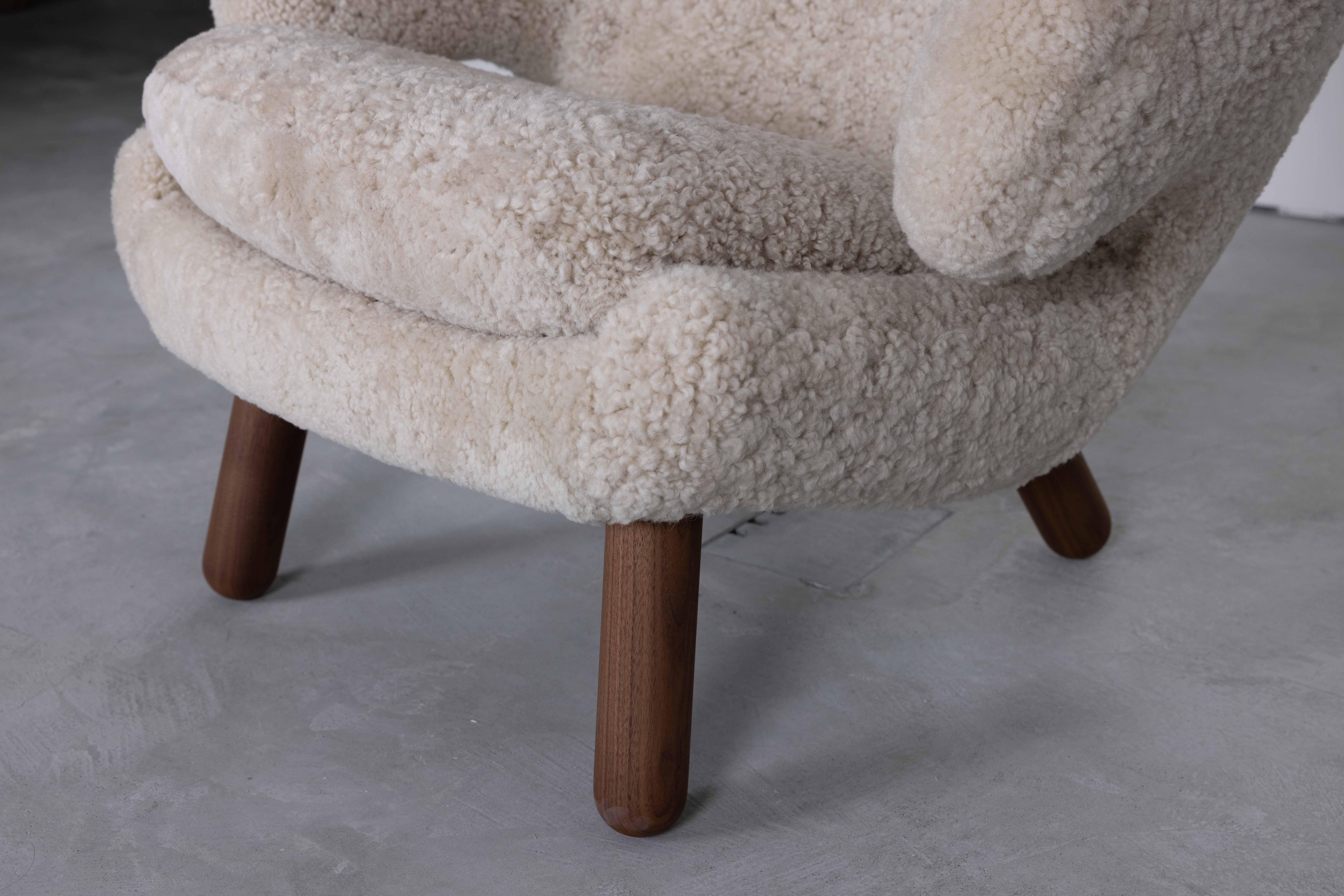 Danish Pelican Chair with Buttons House of Finn Juhl For Sale