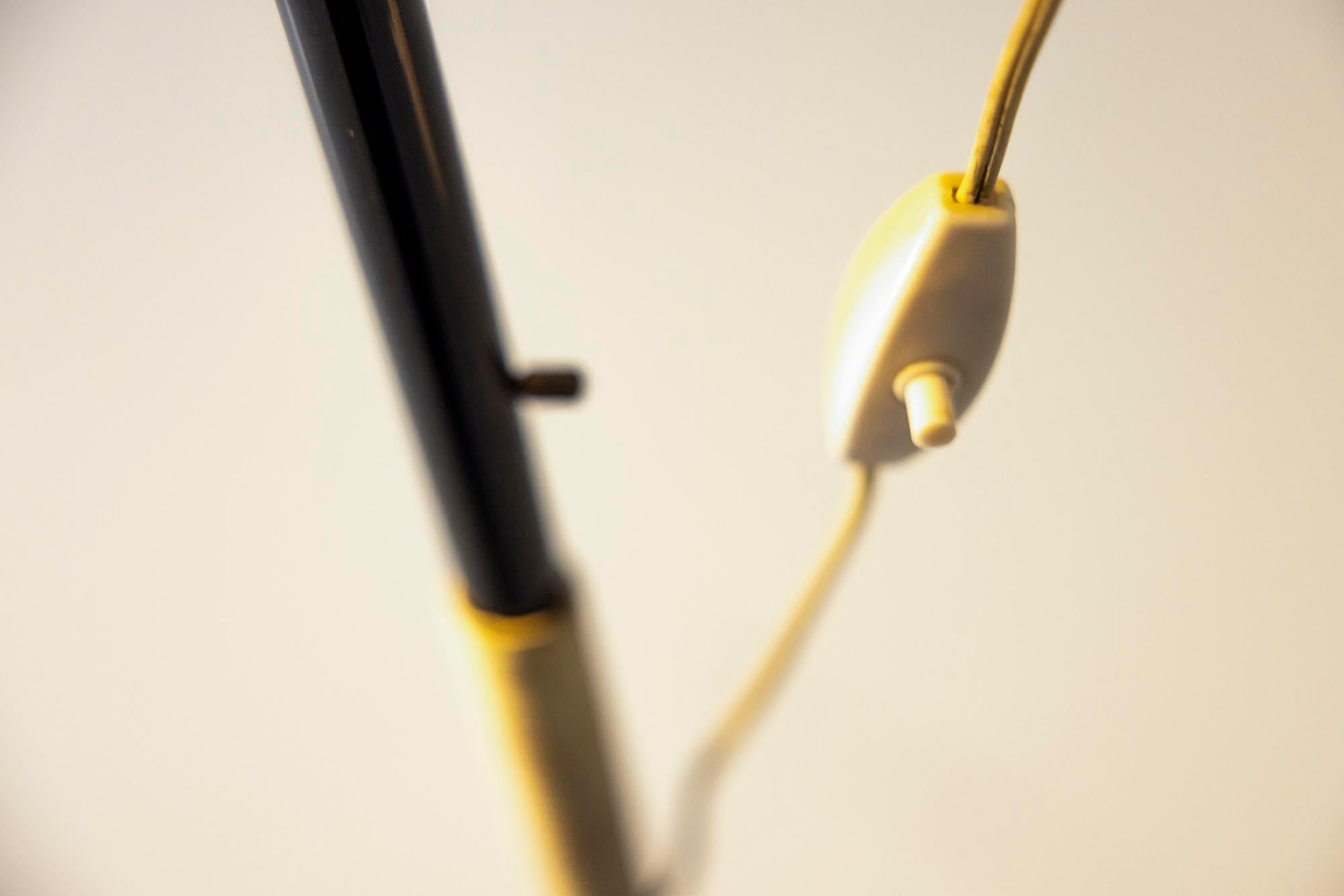 'Pelikan' Floor lamp in Brass and Lacquered Steel by J.T. Kalmar, Austria 1950s For Sale 4