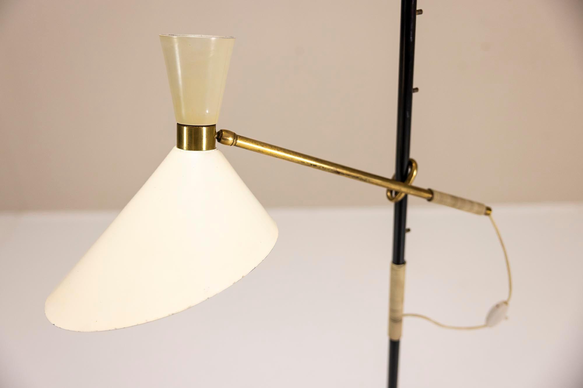 'Pelikan' Floor lamp in Brass and Lacquered Steel by J.T. Kalmar, Austria 1950s For Sale 5