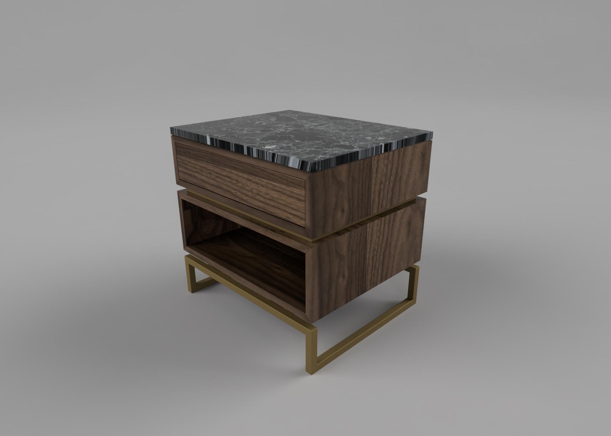 Maßgefertigter Pelios Nachttisch aus Holzfurnier, Marmoroberfläche und Metallbeinen (Moderne) im Angebot