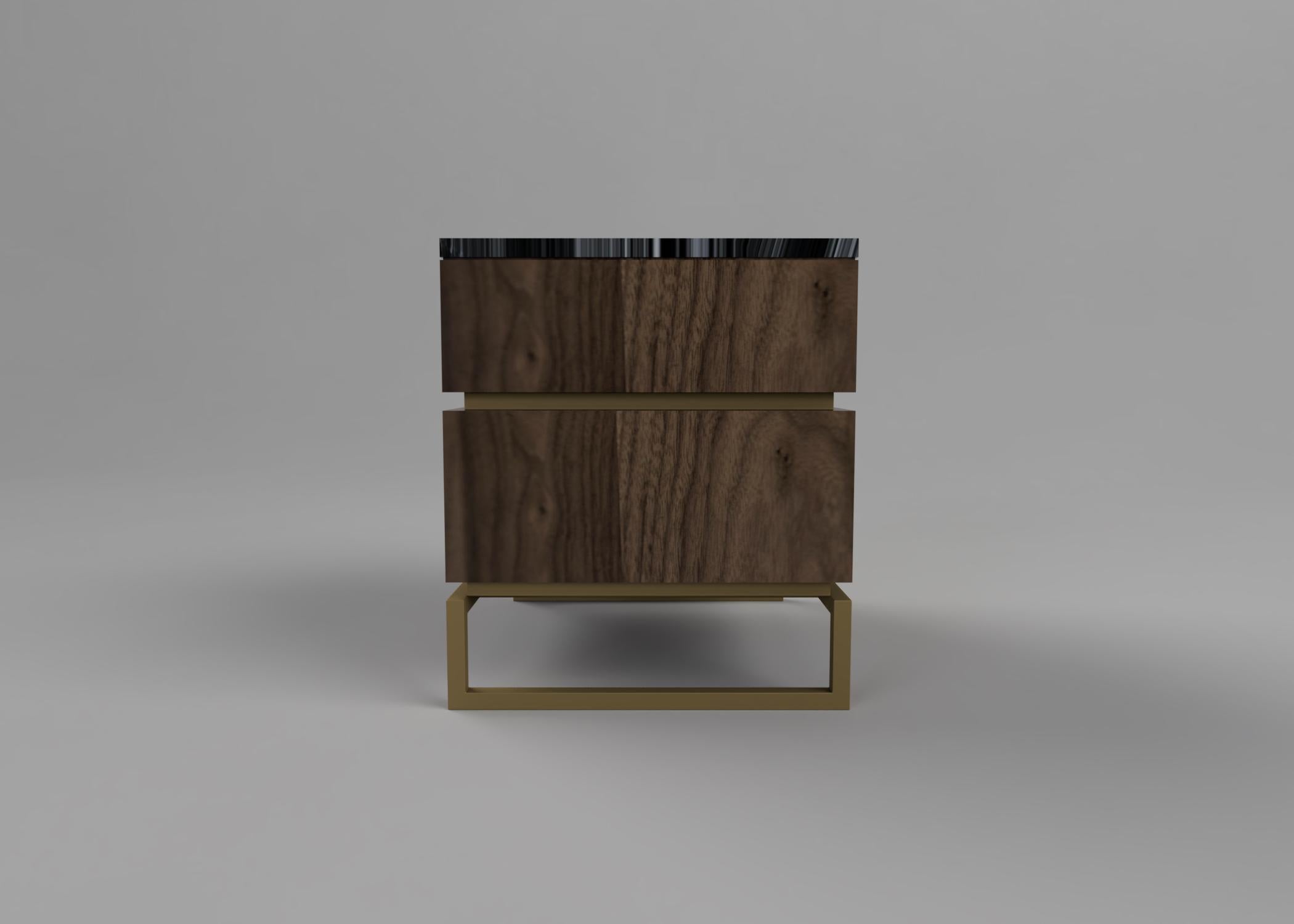 Maßgefertigter Pelios Nachttisch aus Holzfurnier, Marmoroberfläche und Metallbeinen (Furnier) im Angebot