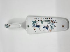 Pelle à tarte Porcelaine du Lys Royal décor Kakiemon Château de Chantilly France