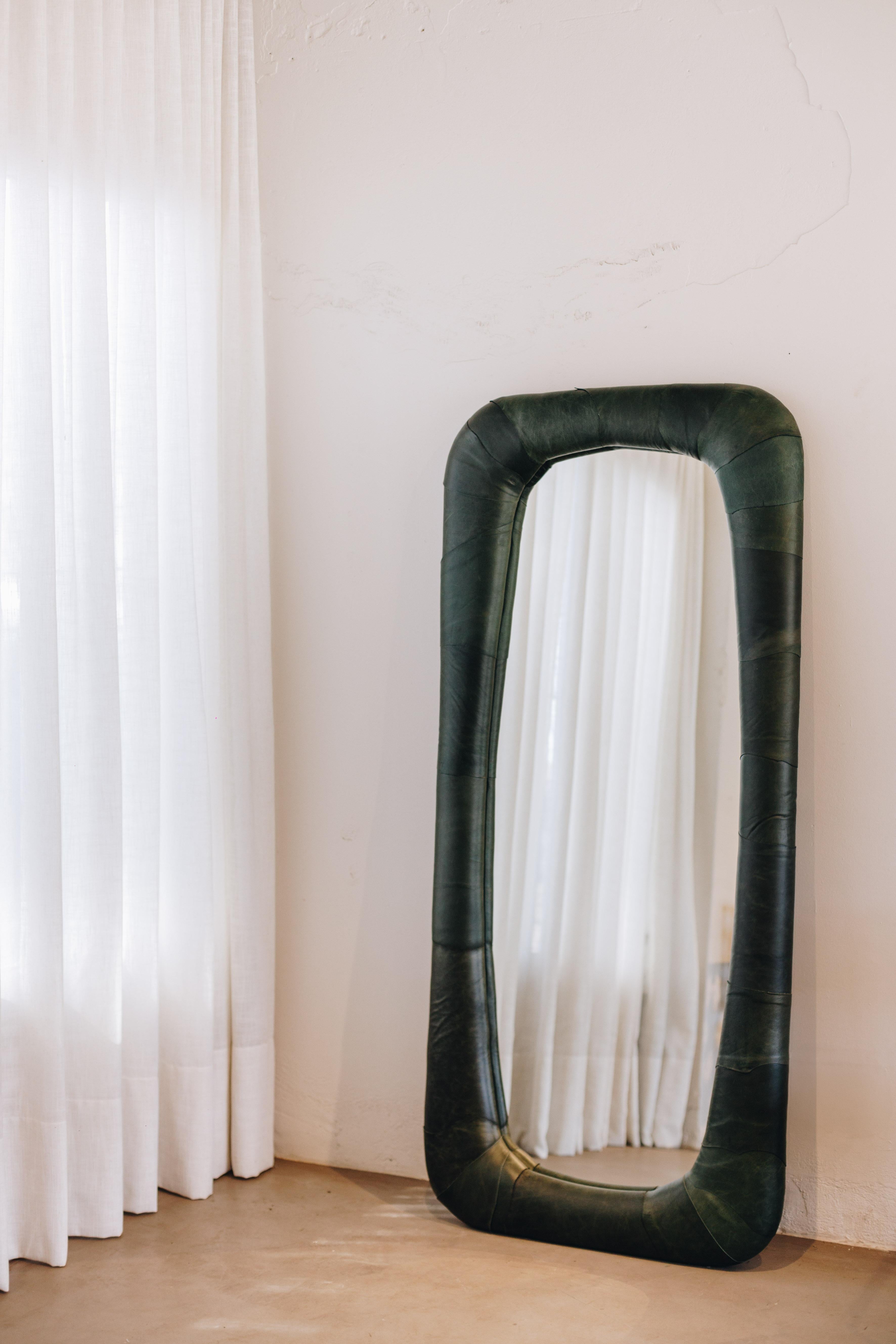 Postmoderno Specchio PELLE di Danilo Vale - misura G - con cornice rivestita in pelle in vendita