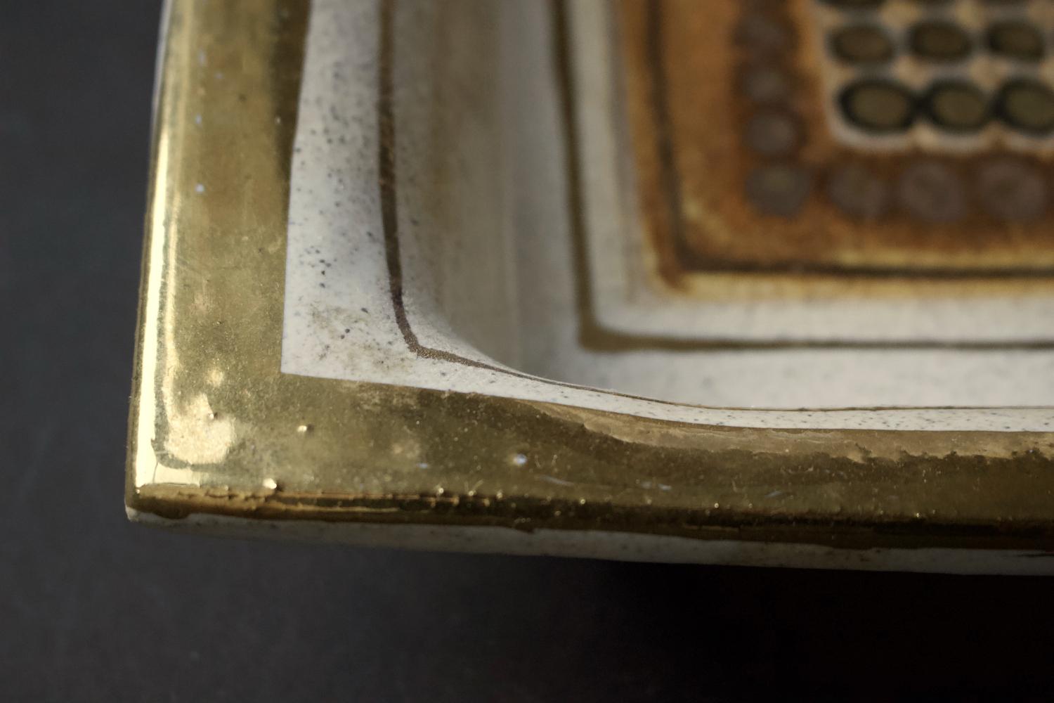 Pelletier Ceramic Vide-Poche or Decorative Dish in Off-White and Gold, France In Good Condition In London, GB