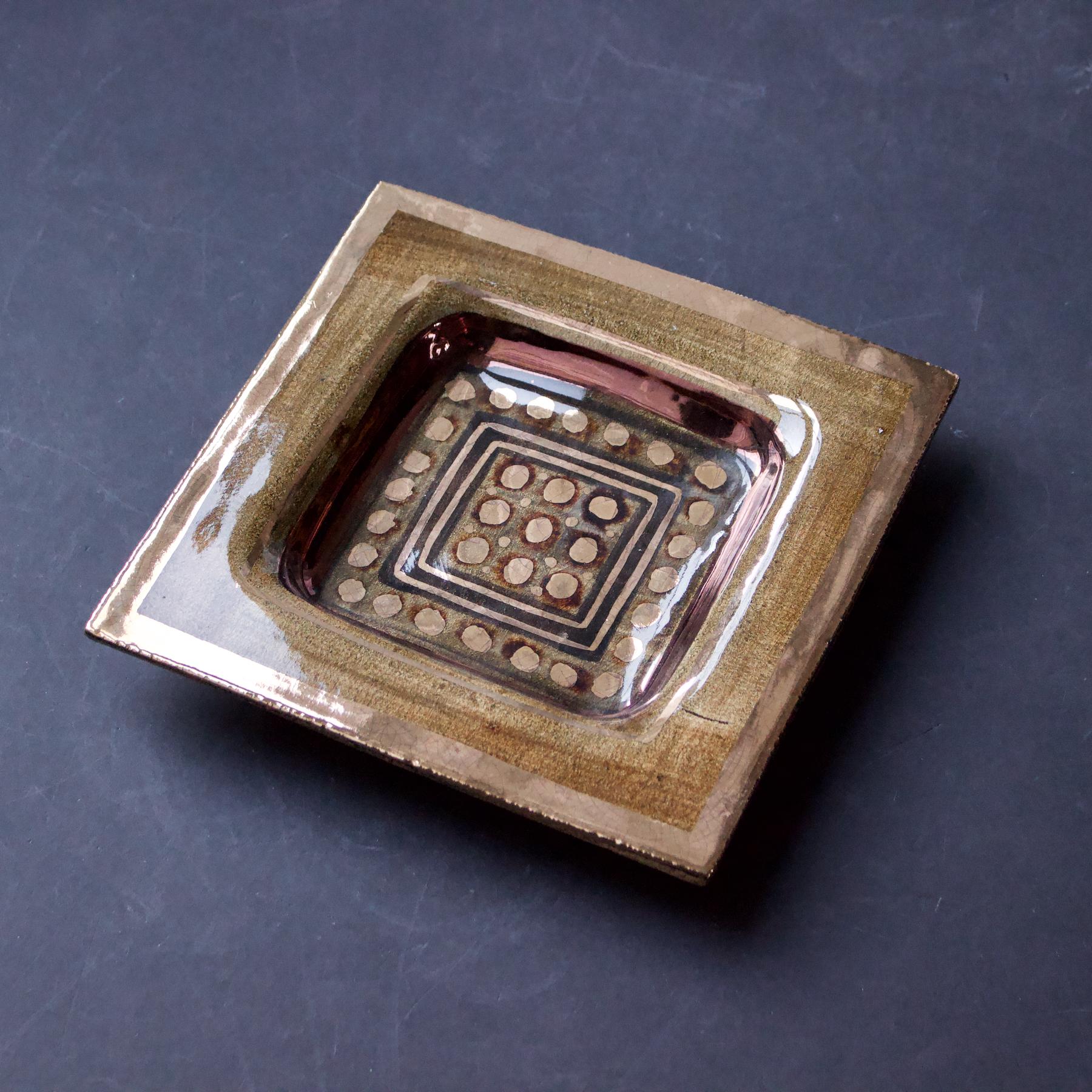 Mid-Century Modern Pelletier Ceramic Vide-Poche or Decorative Plate in Deep Gold Tones, France