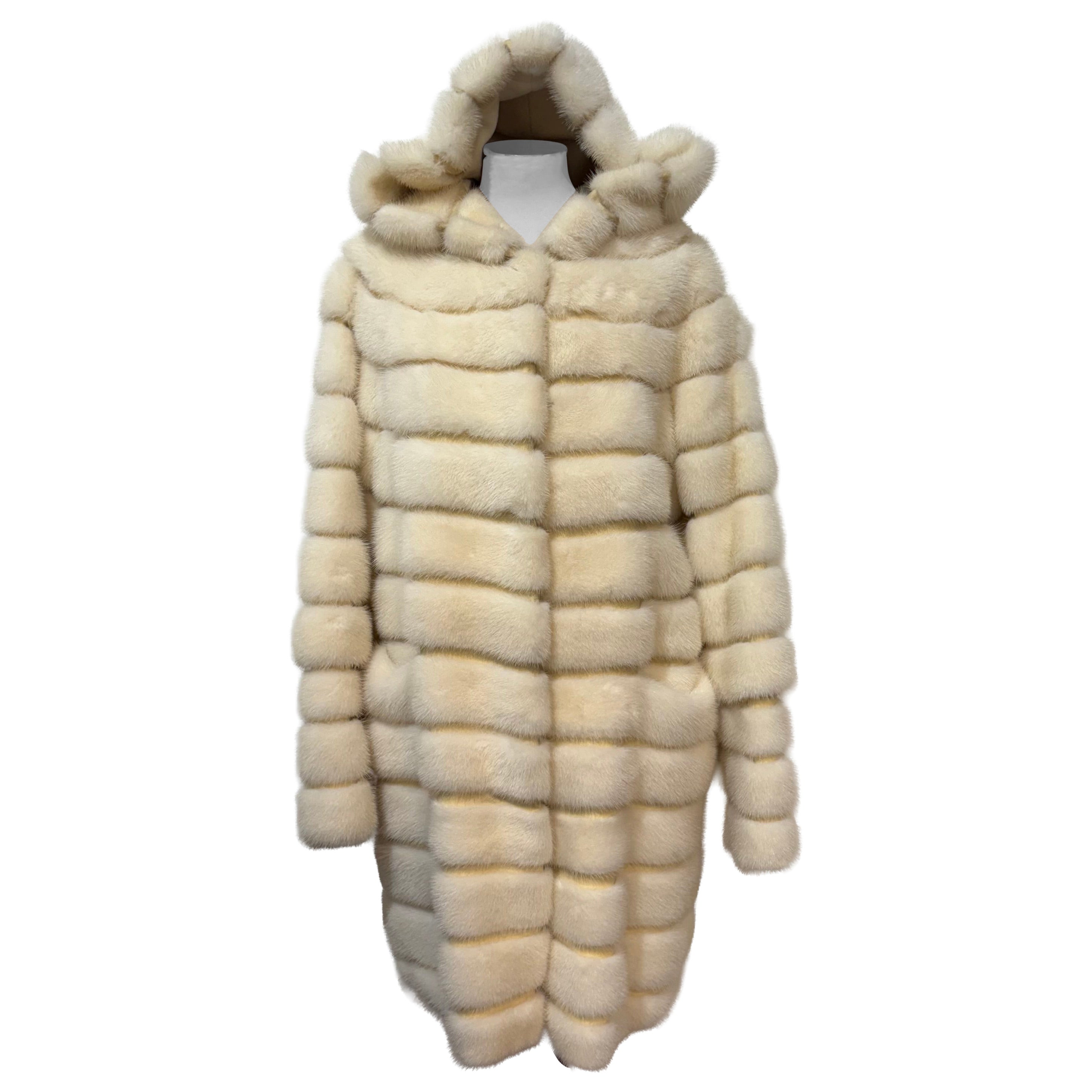 Pellicceria Vezzoli Italian White Mink Fur Coat M en vente