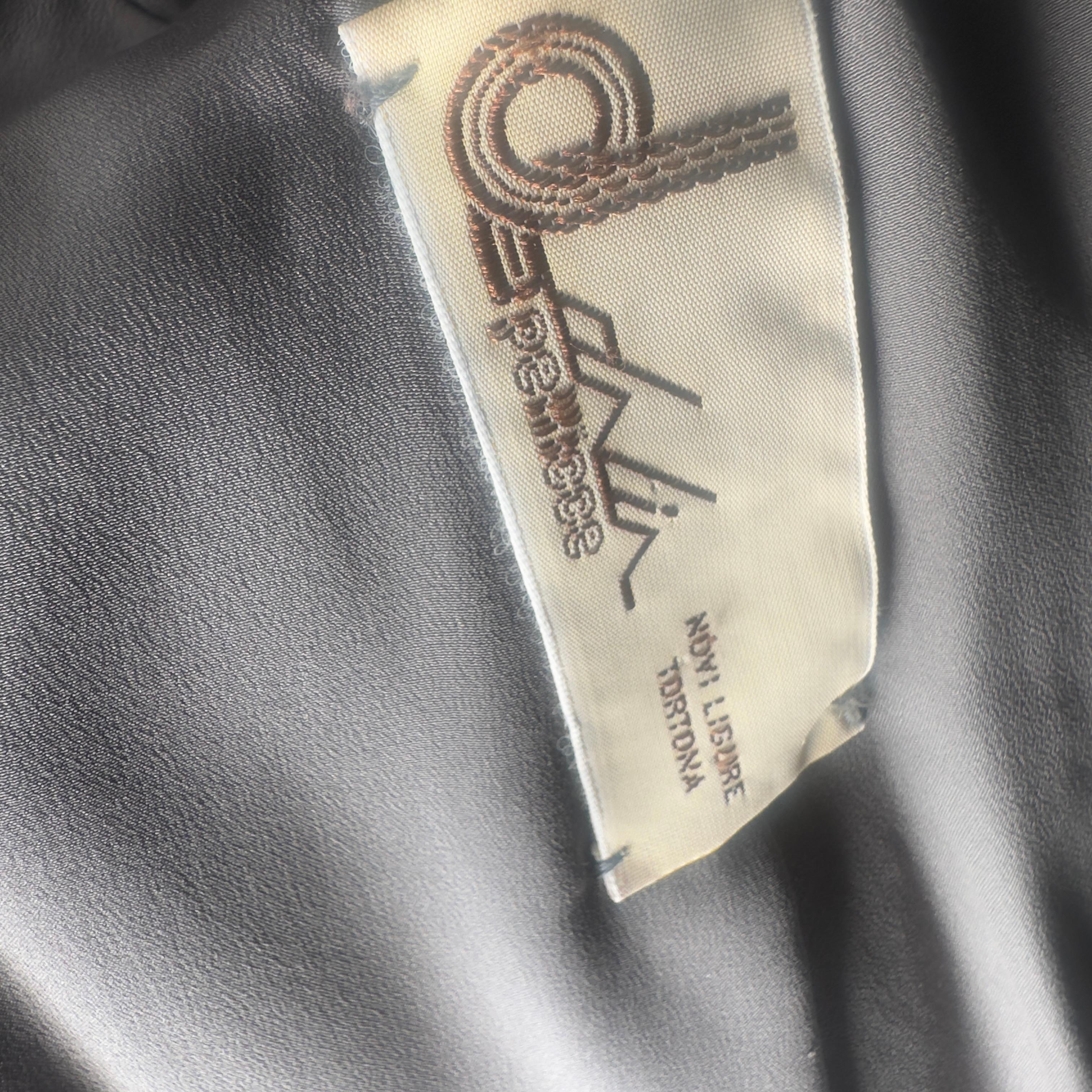 Handcrafted natural chinchilla fur coat, 2000s For Sale 6