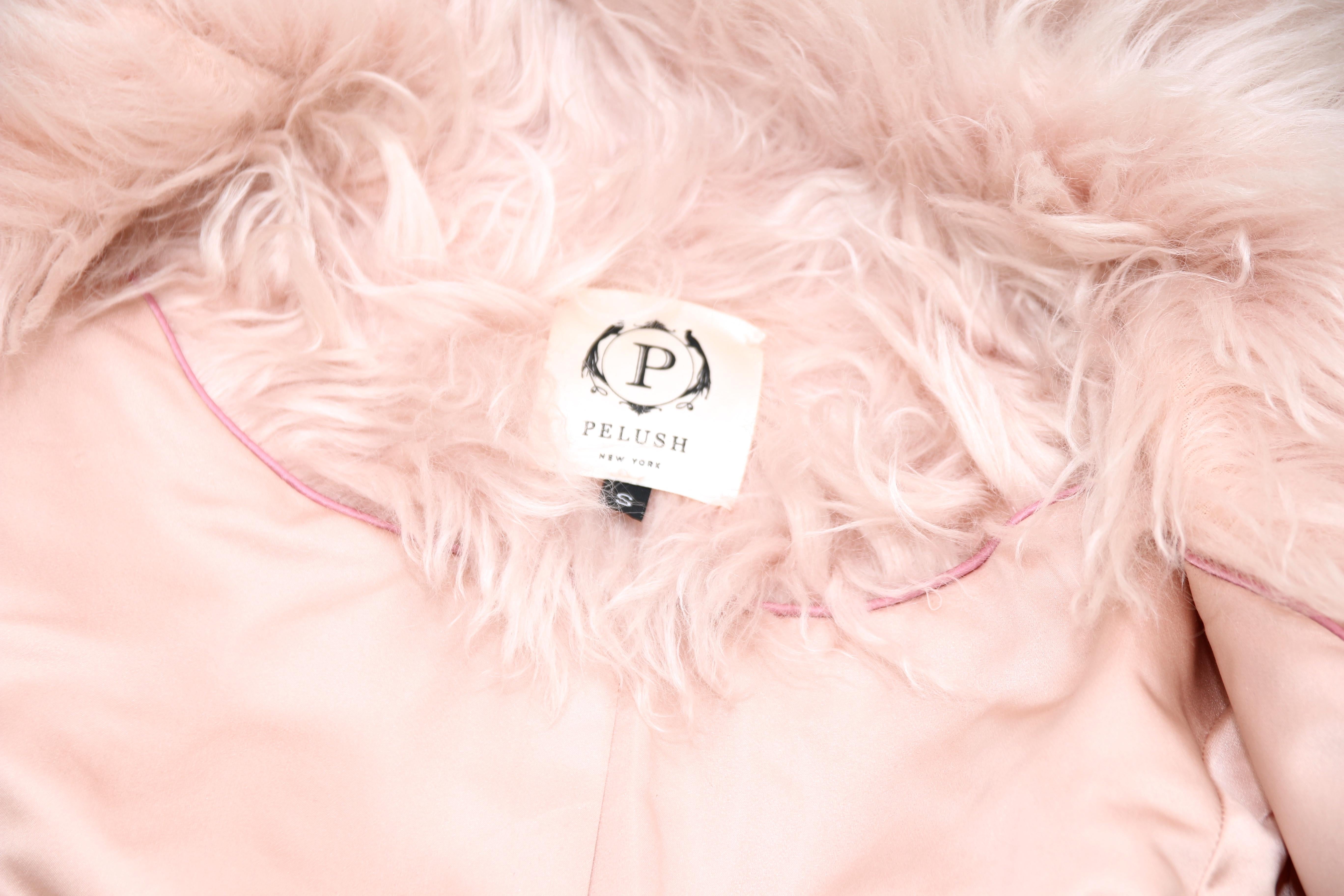 Women's Pelush Light Rose Pink Mohair Coat With Revere' Collar - 1/Small For Sale