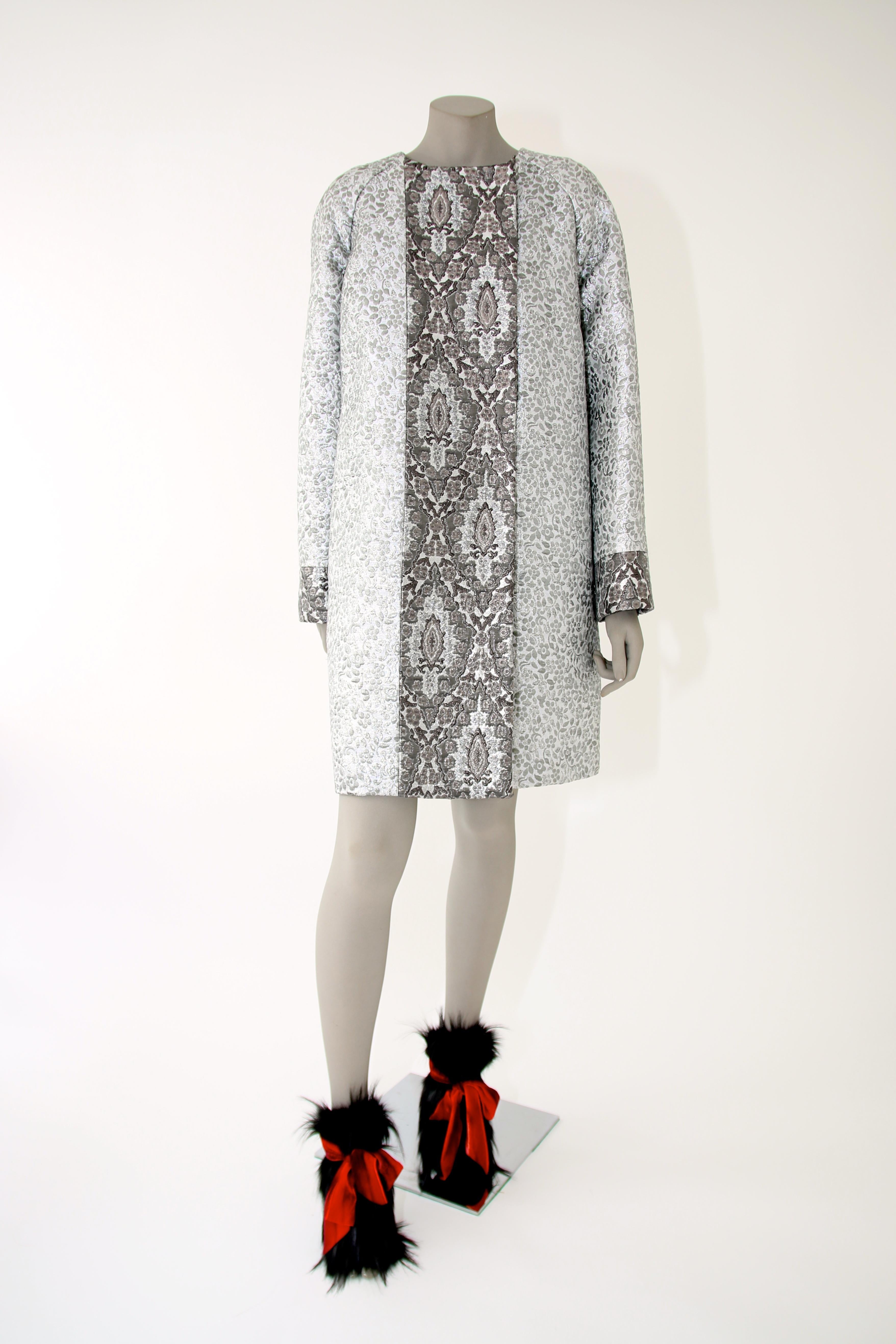 Pelush Silver Brocade Couture Coat - Medium  For Sale 1