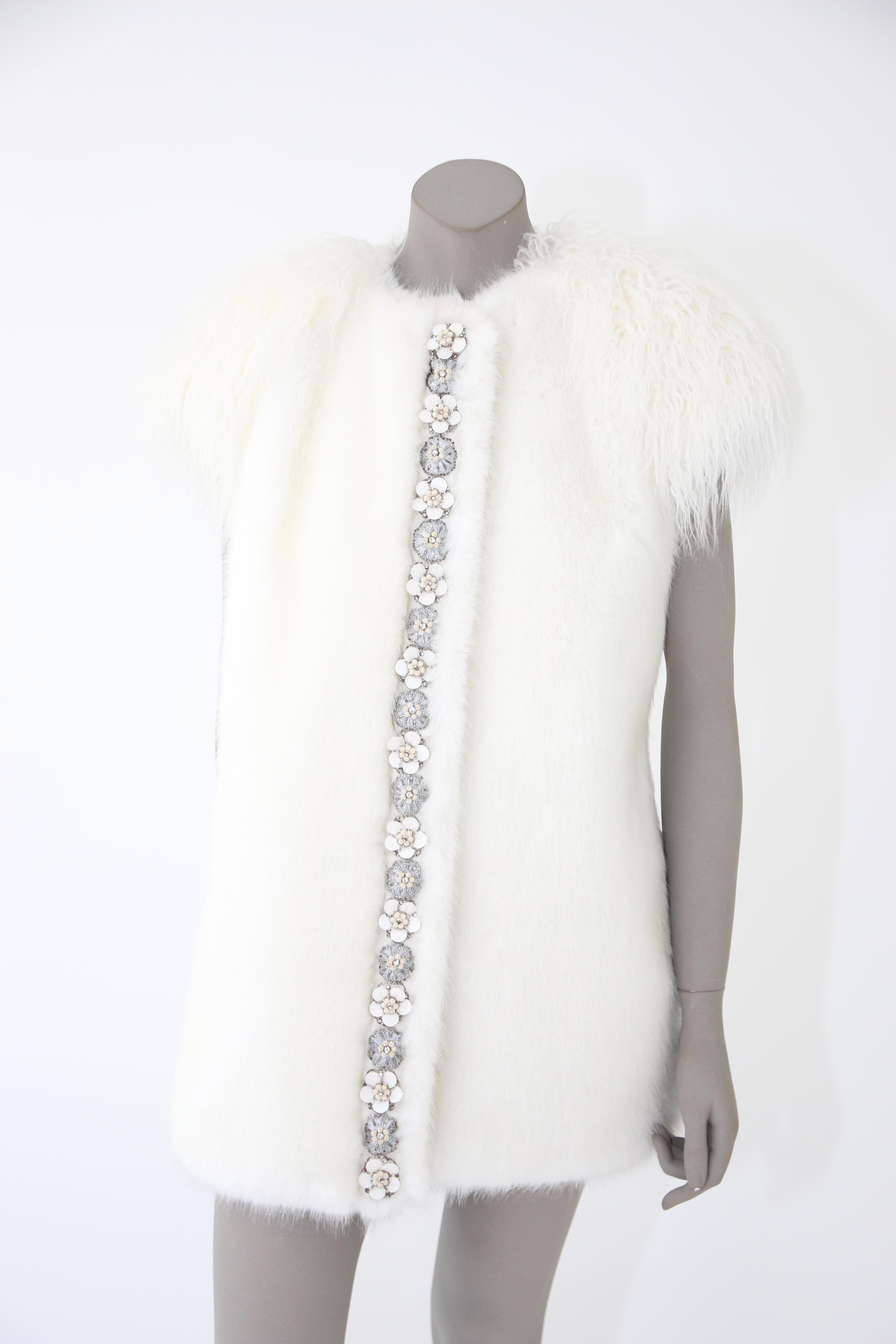 Pelush White Faux Fur Mink Vest with Details - One Size S/M For Sale 2