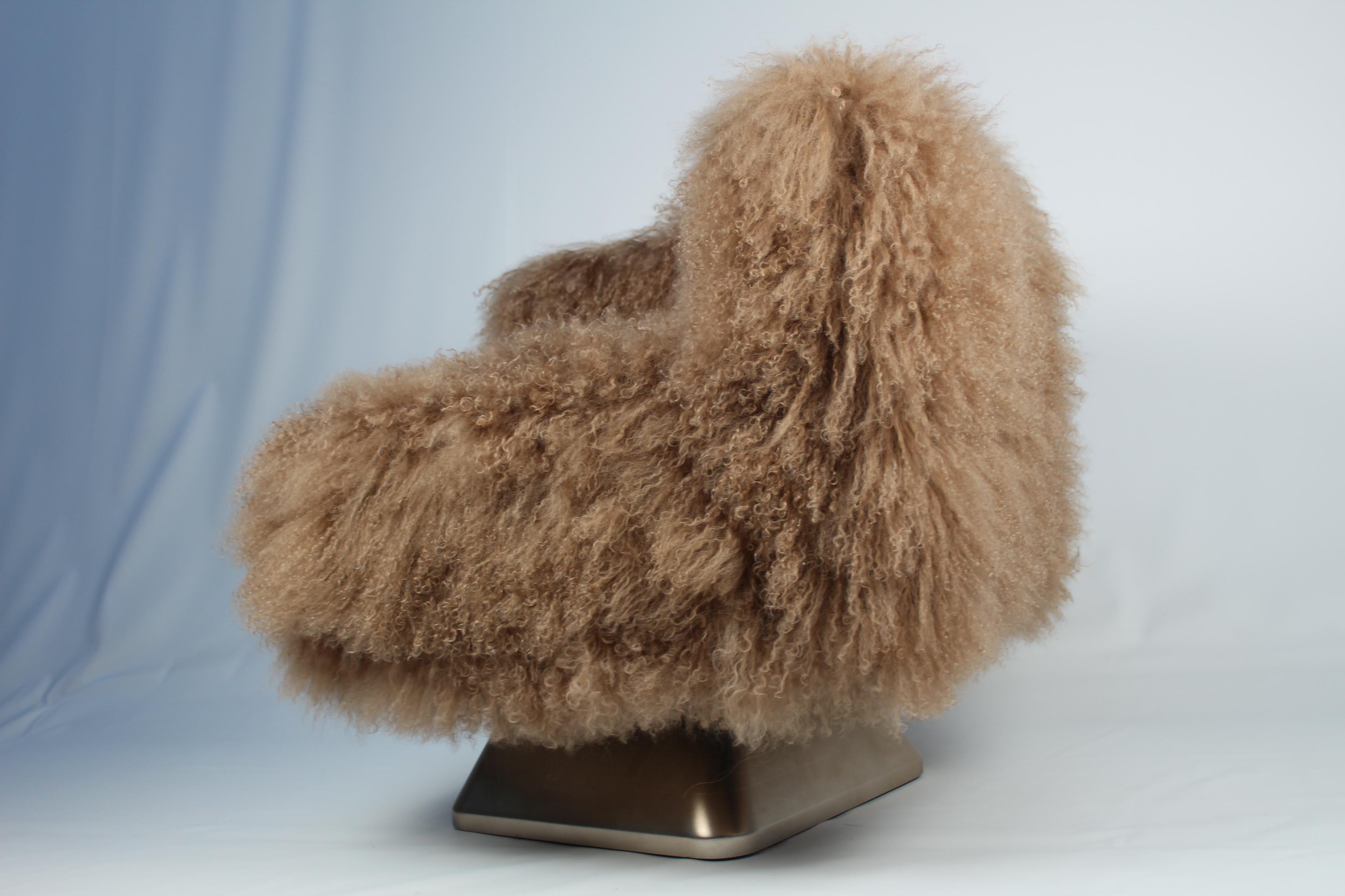 Fur Pemba Swivel Beige Angular Armchair with bronzed wooden base and tibet lamb fur For Sale