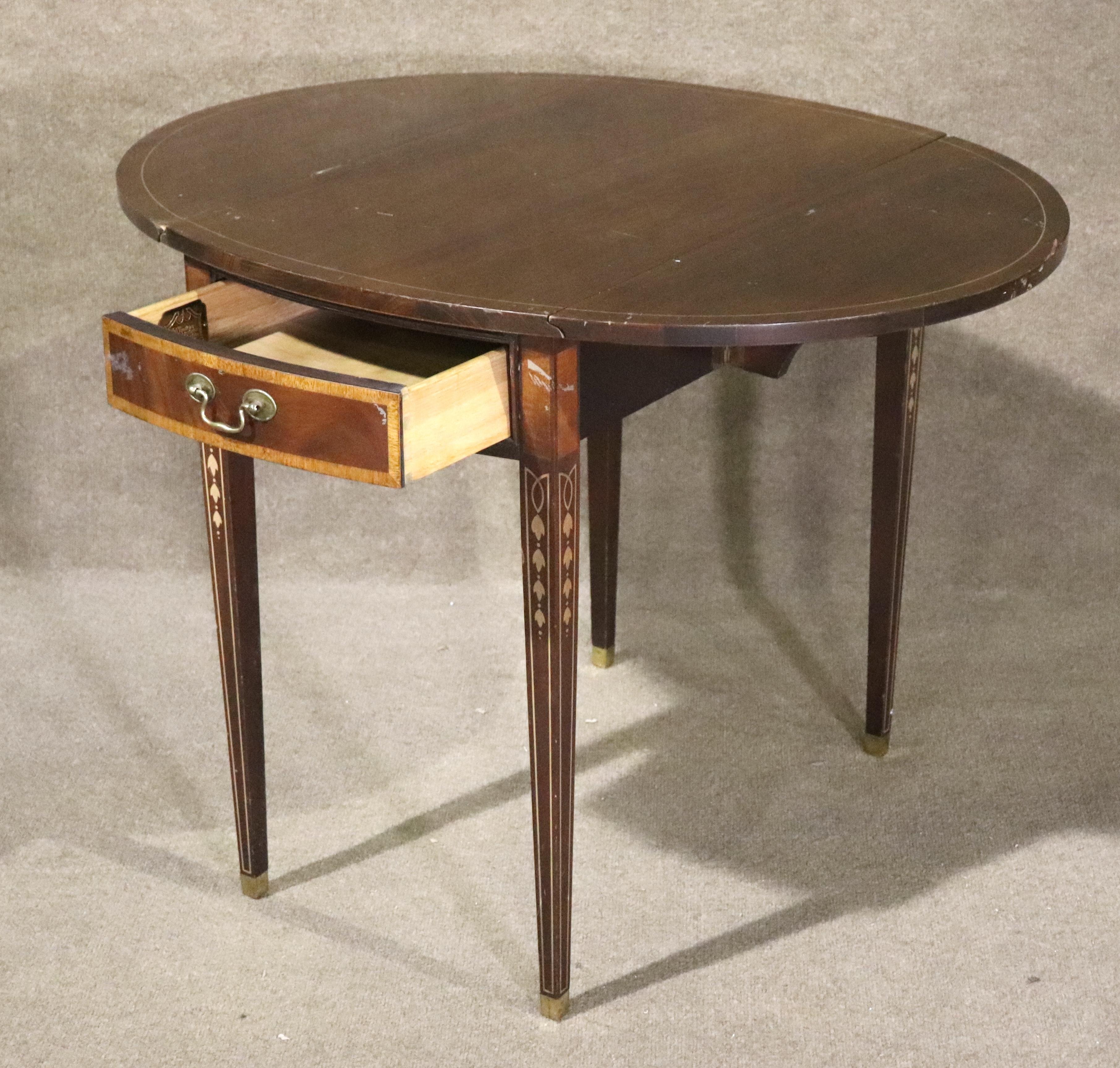 Pembroke Hepplewhite Antiker antiker Tisch im Zustand „Gut“ im Angebot in Brooklyn, NY