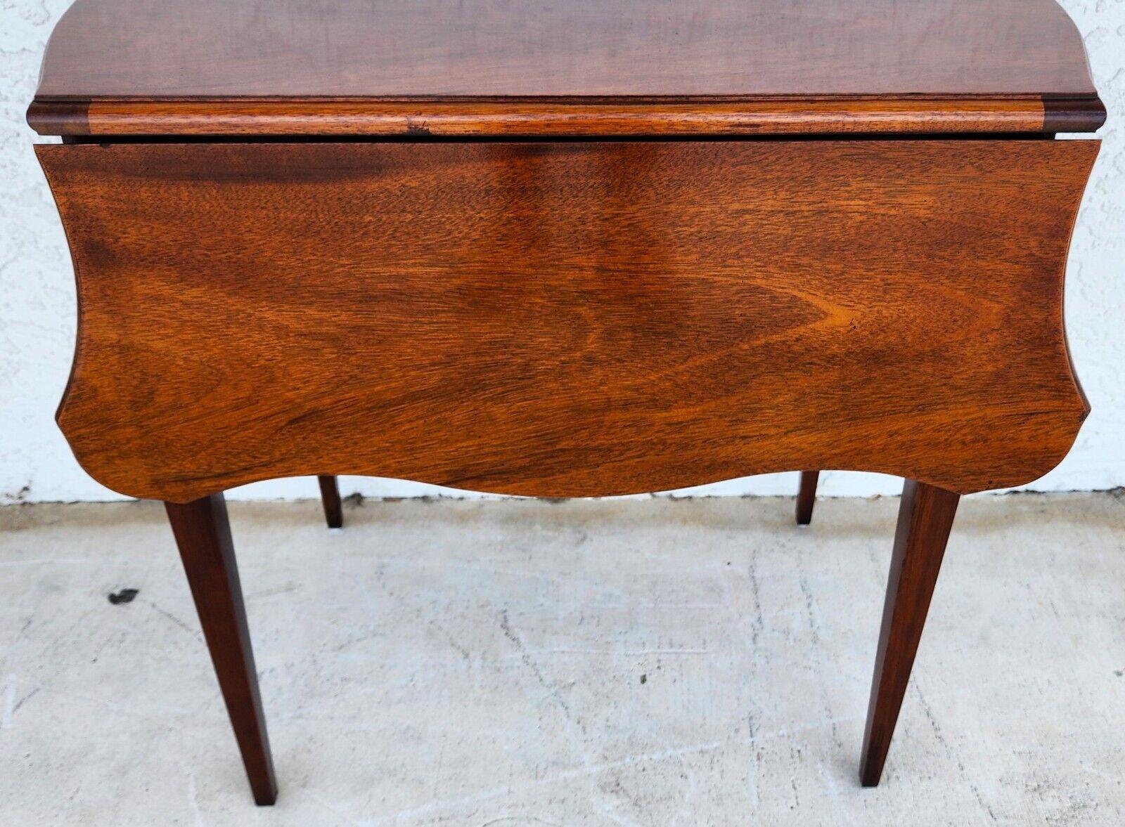 Pembroke Side Table Drop Leaf Federal Style Mahogany Inlaid by Thomasville 3