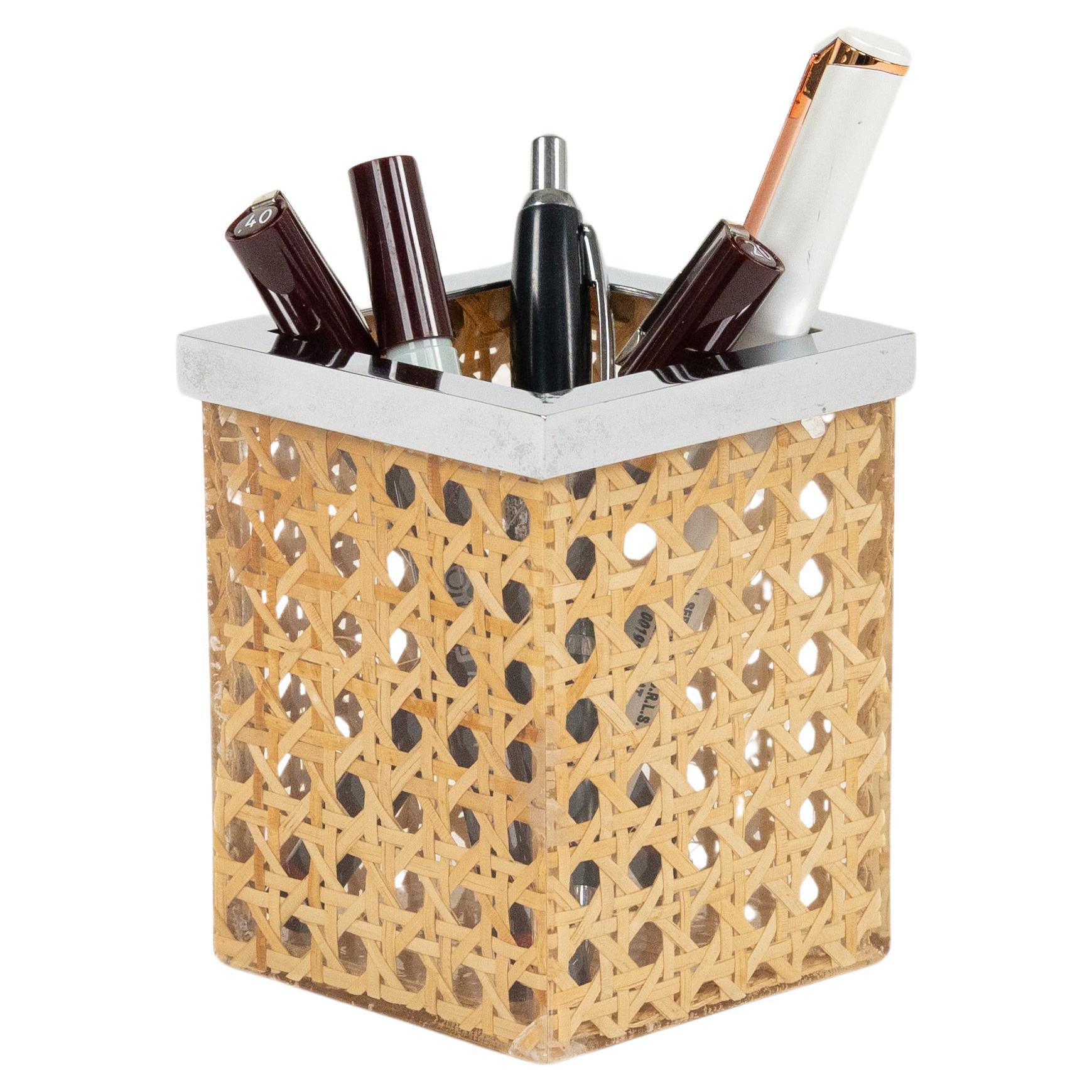Porte-stylo ou bol en lucite, rotin et chrome de style Christian Dior, Italie, années 1970 en vente