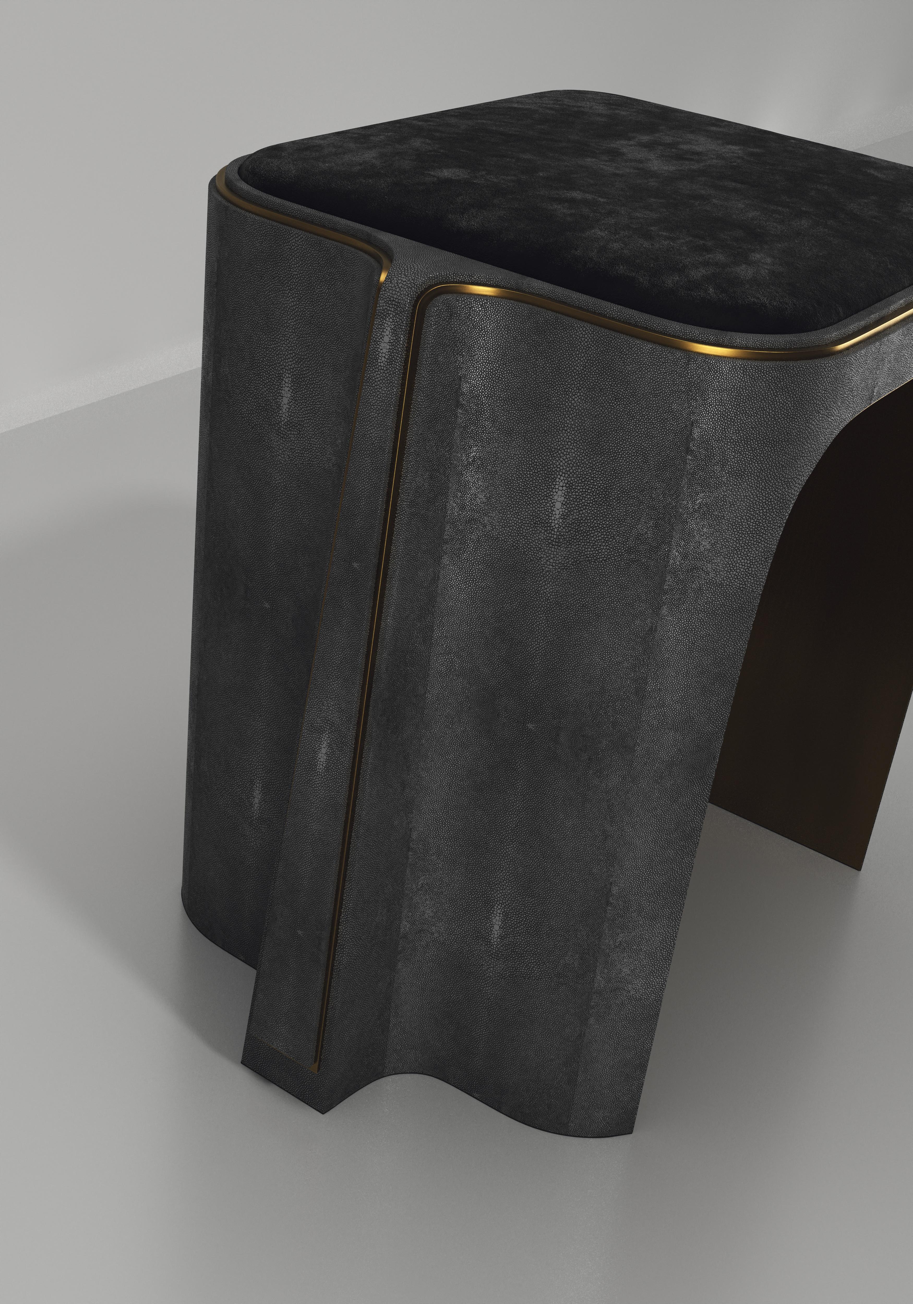 Contemporary Pen Shell Inlaid Stool with Bronze Patina Brass Details by R&Y Augousti For Sale