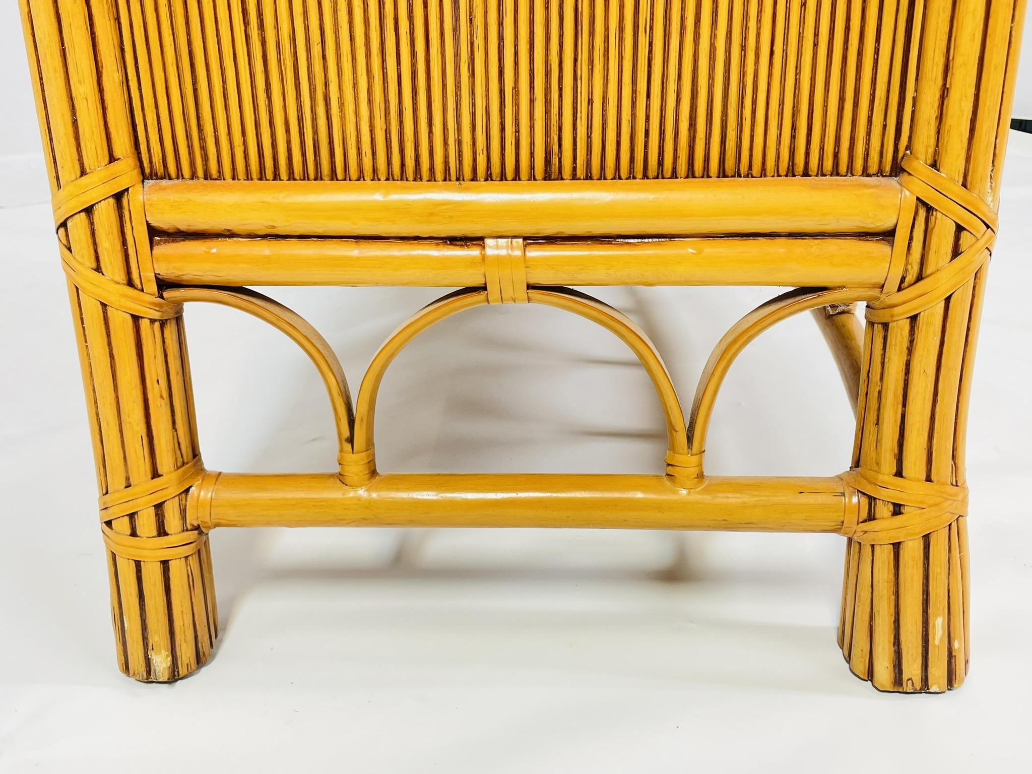 Comò a cinque cassetti in canna e rattan, CIRCA anni '80 in vendita 6