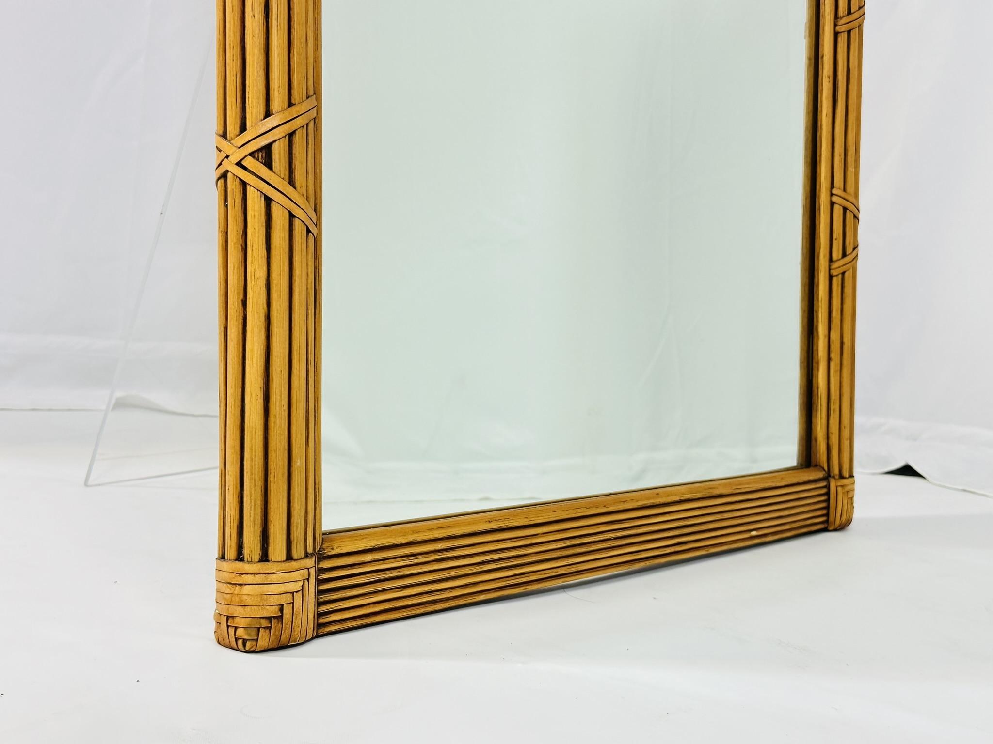 Miroir mural en roseau et rotin dans le style de Gabriella Crespi en vente 1