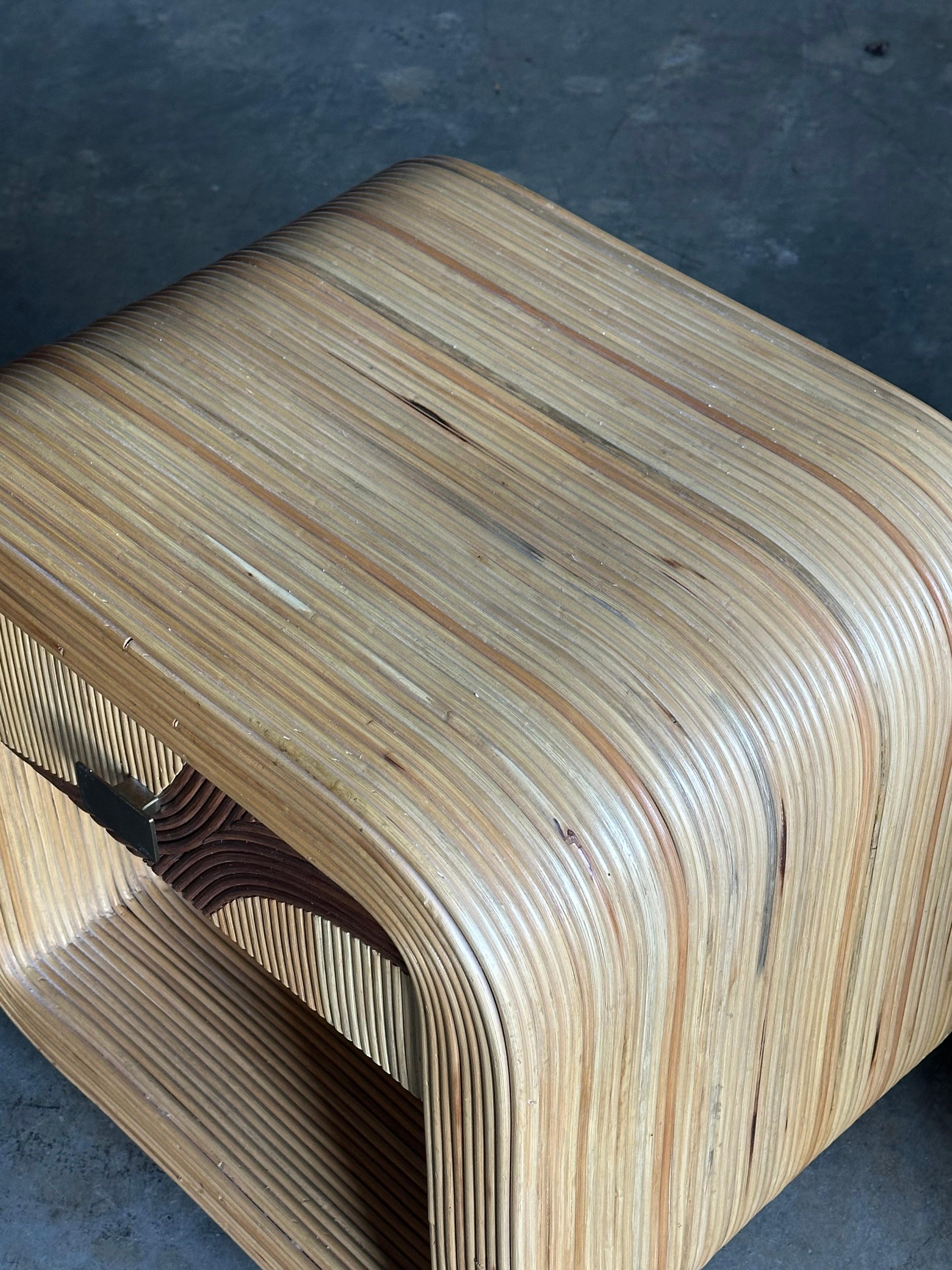 Pencil Reed Bamboo Nightstands After Betty Cobonpue en vente 3