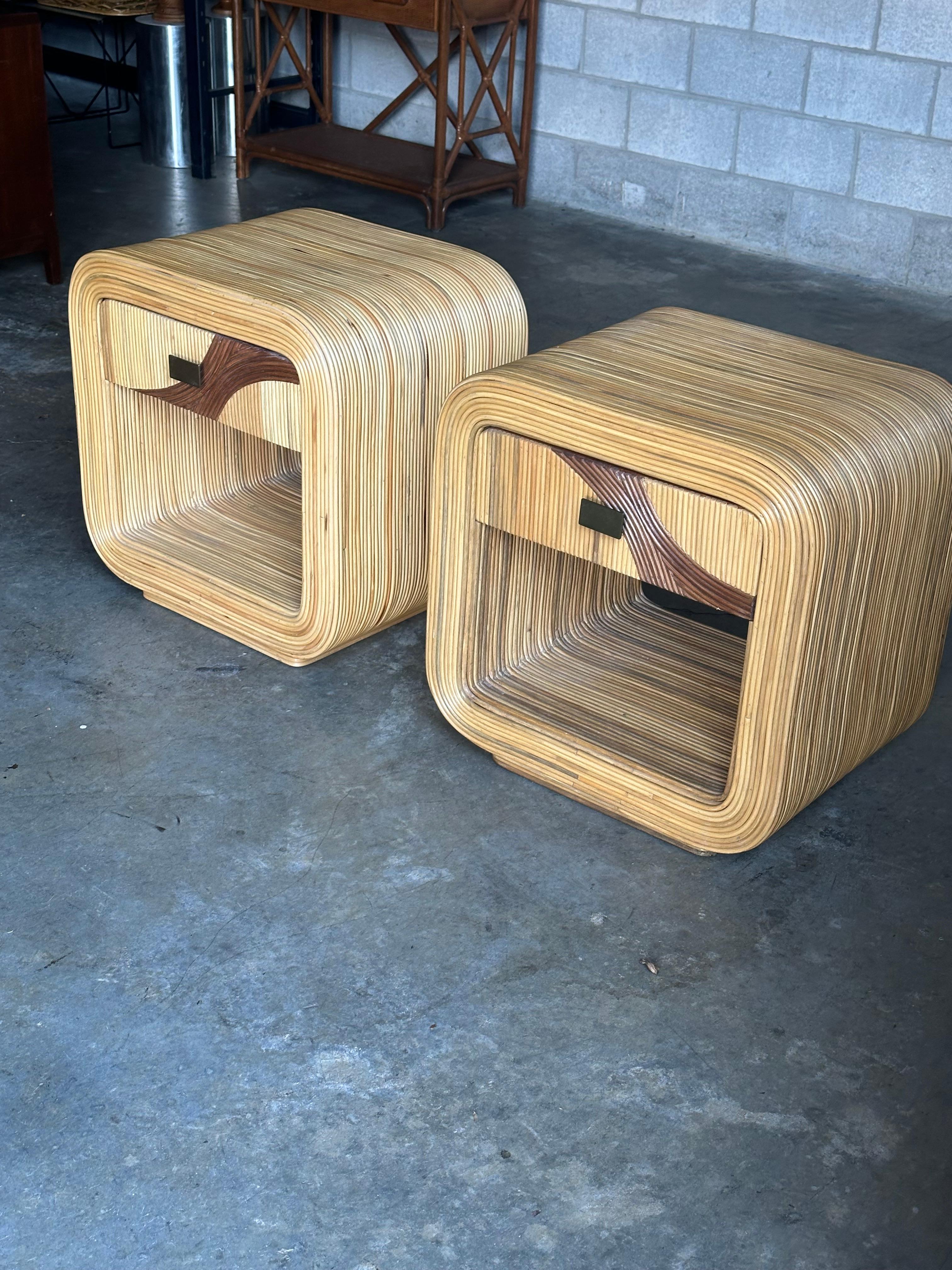 Américain Pencil Reed Bamboo Nightstands After Betty Cobonpue en vente