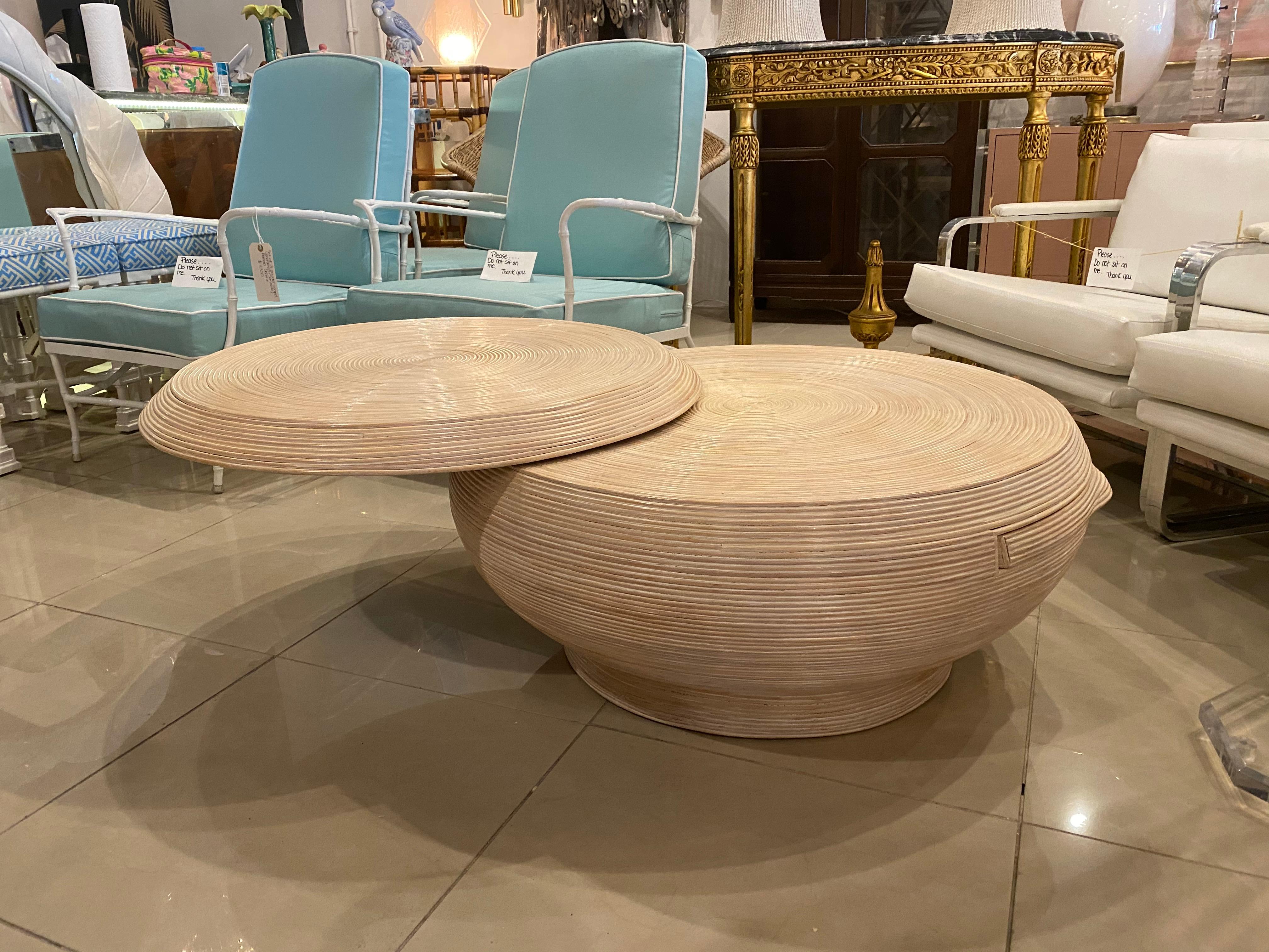 Pencil Reed Bamboo Vintage Coffee Cocktail Table Round Swivel Top 6