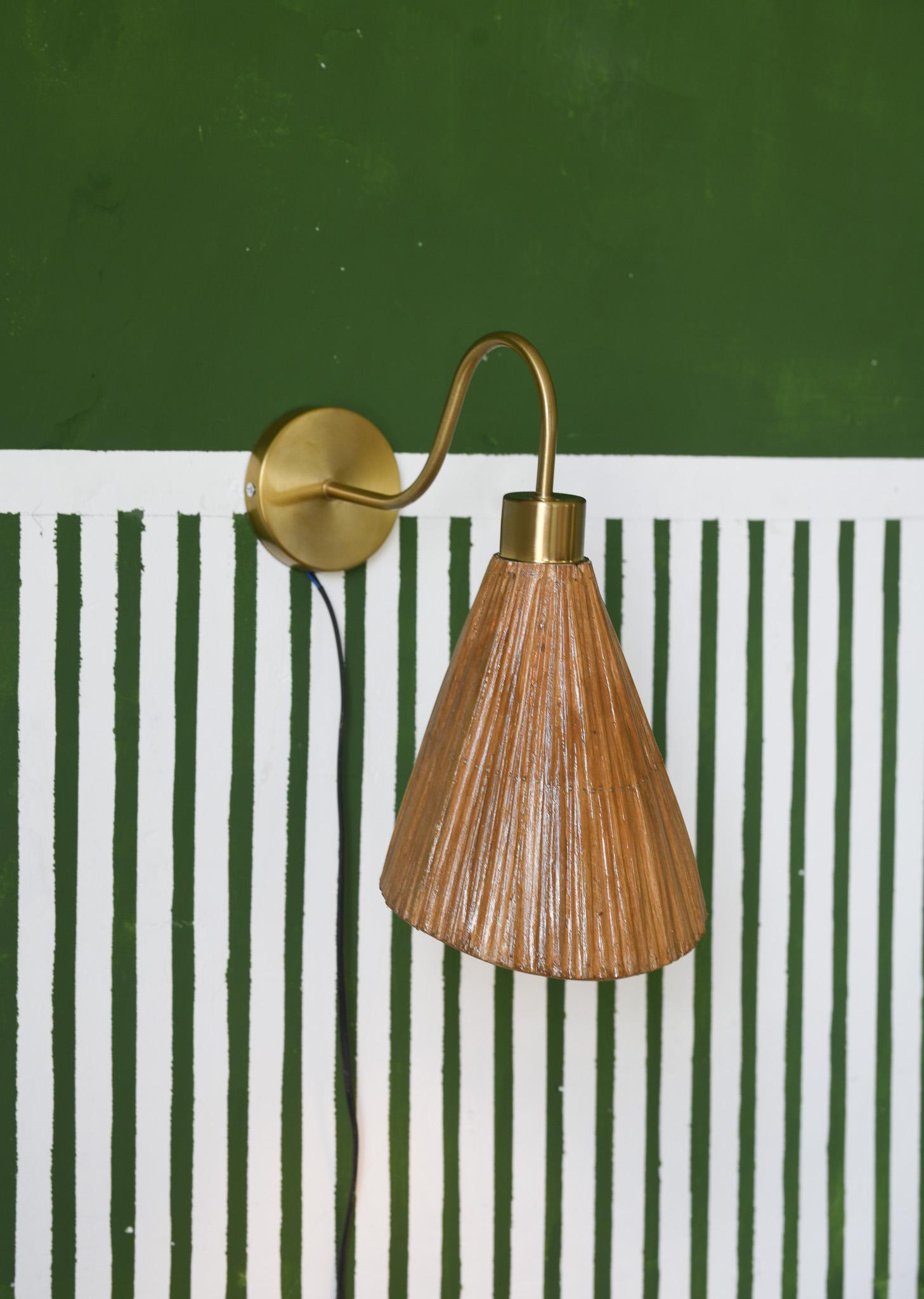 Pencil Reed Cone Wall Sconce mid century modern In Good Condition For Sale In Oxford, GB