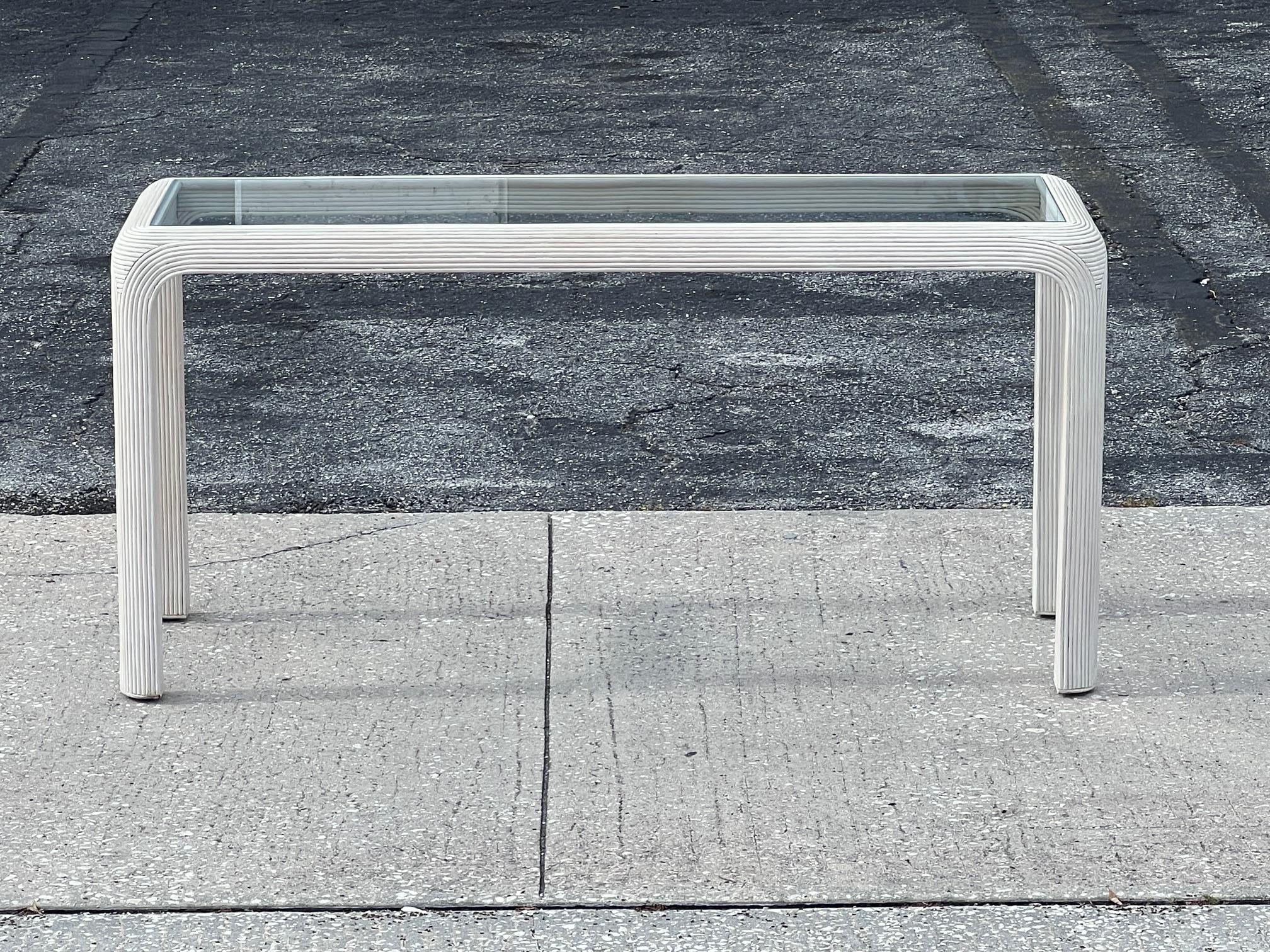 Konsolentisch mit Bleistift und Schilf von Sandtown Furnishings im Angebot 3