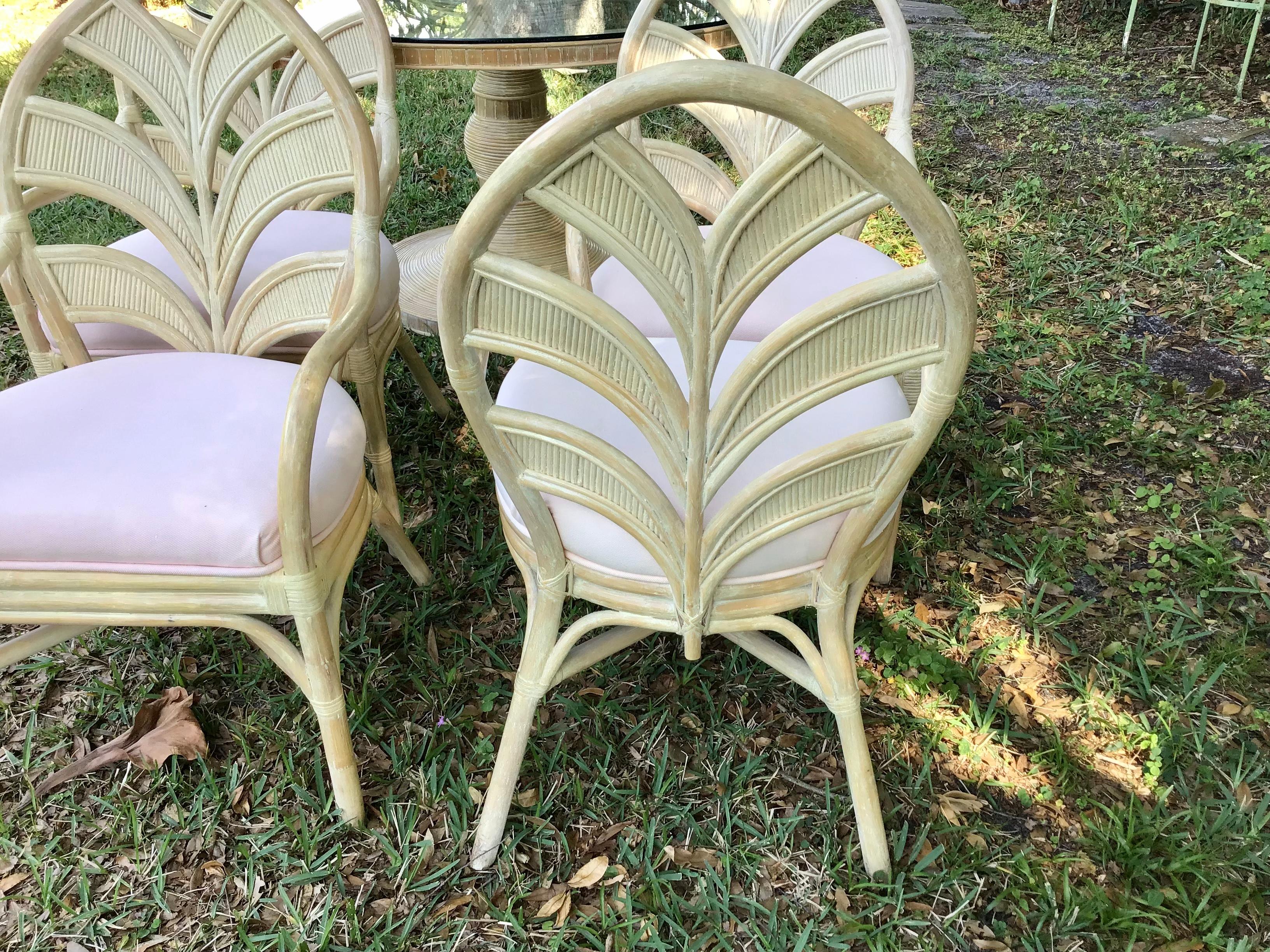 Pencil Reed Dining Table & 4 Chairs In Good Condition In Bradenton, FL