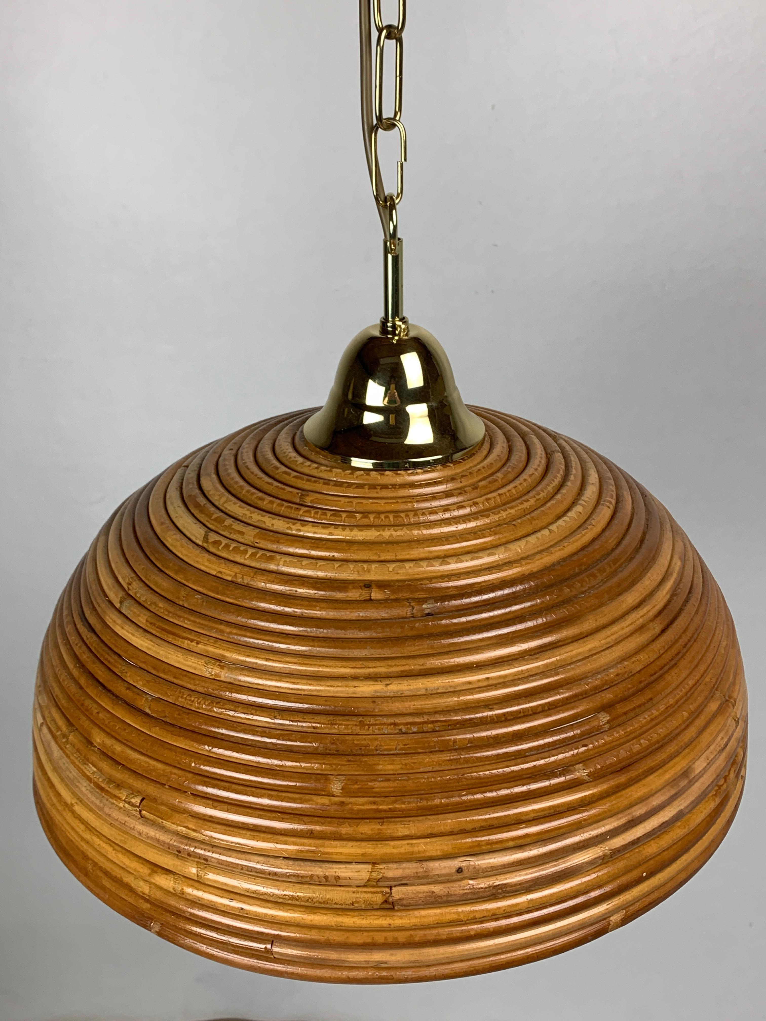 Pencil reed rattan bamboo and brass pendant hanging lamp, Italy, 1970s In Good Condition In Zaandam, NL
