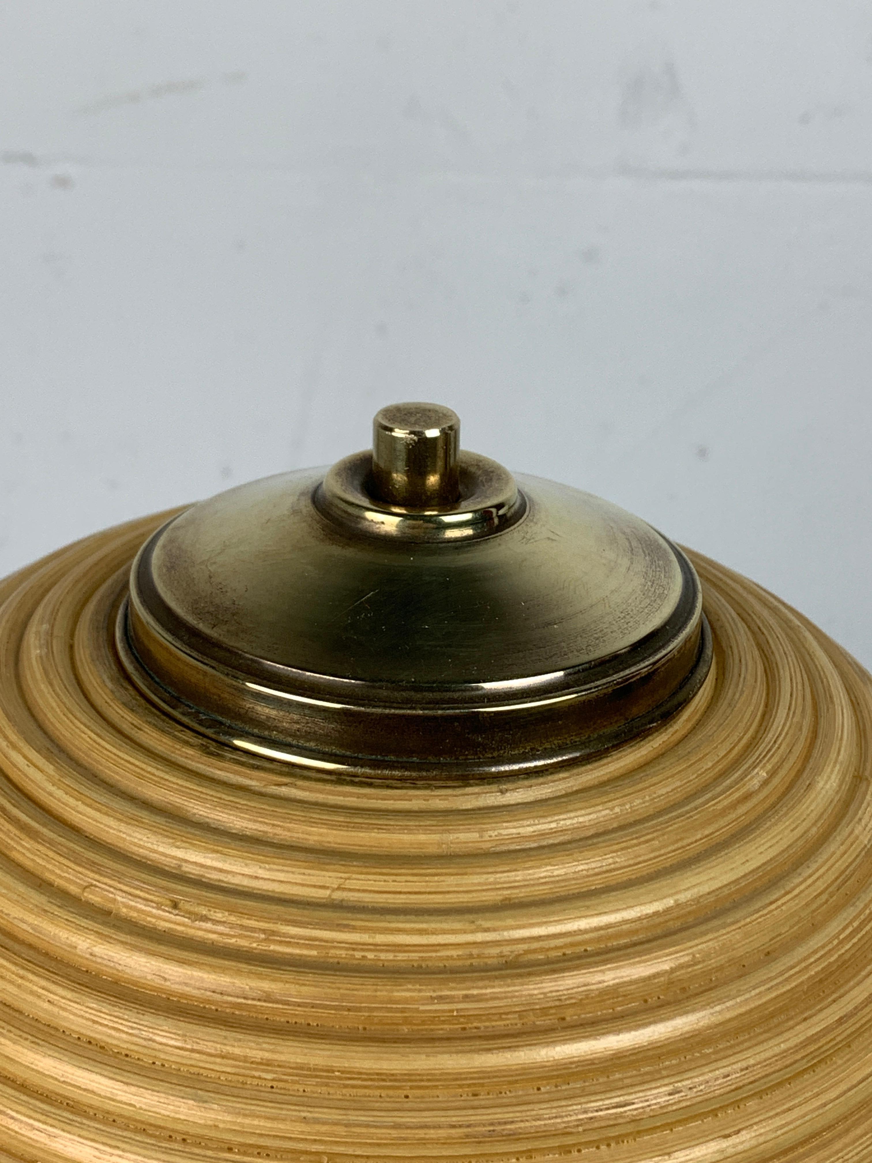 Lampe de table en rotin, bambou et laiton, Italie, 1970 en vente 3