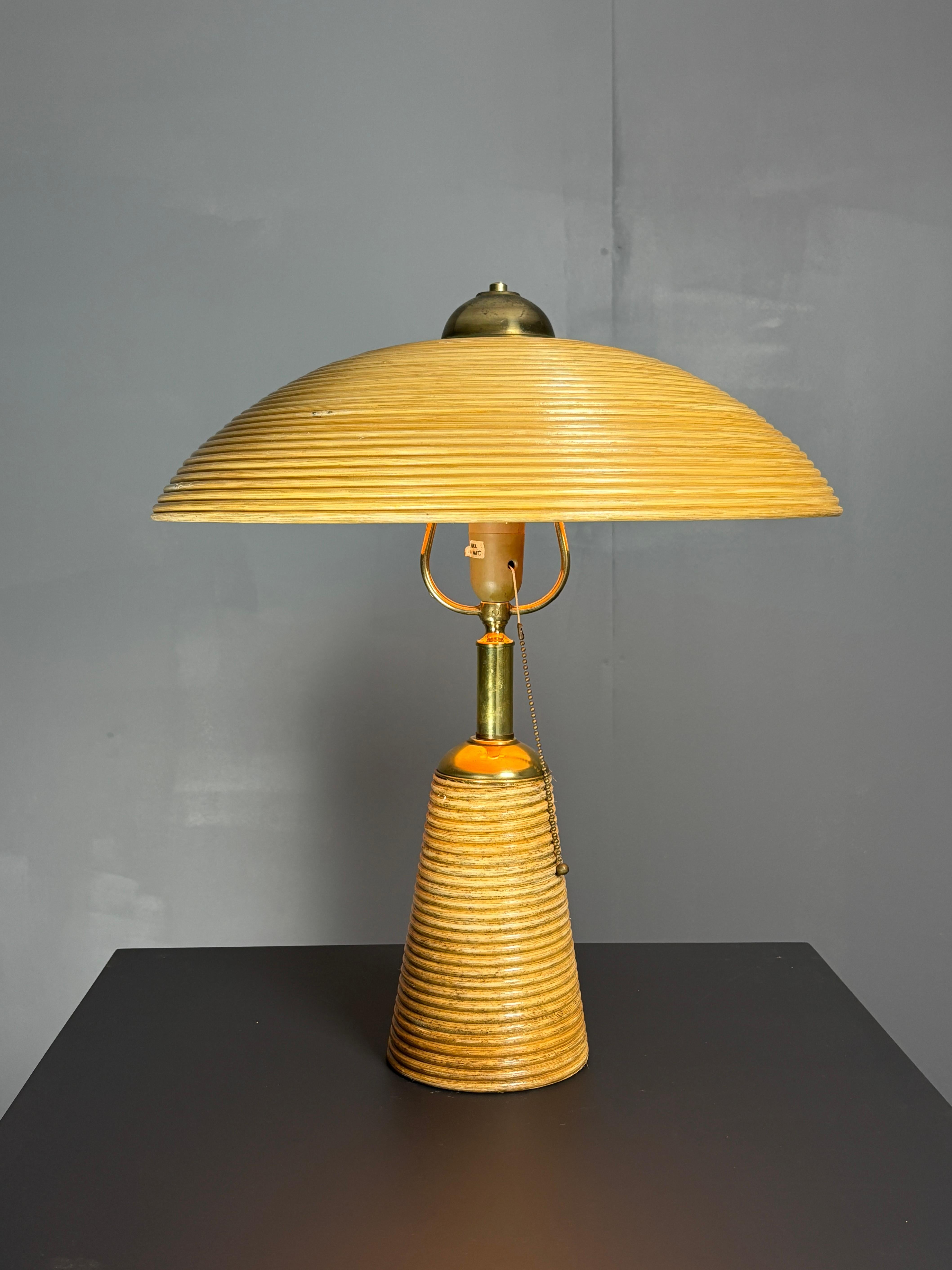 Lampada da tavolo in rattan, bambù e ottone, Italia, anni '70 in vendita 6