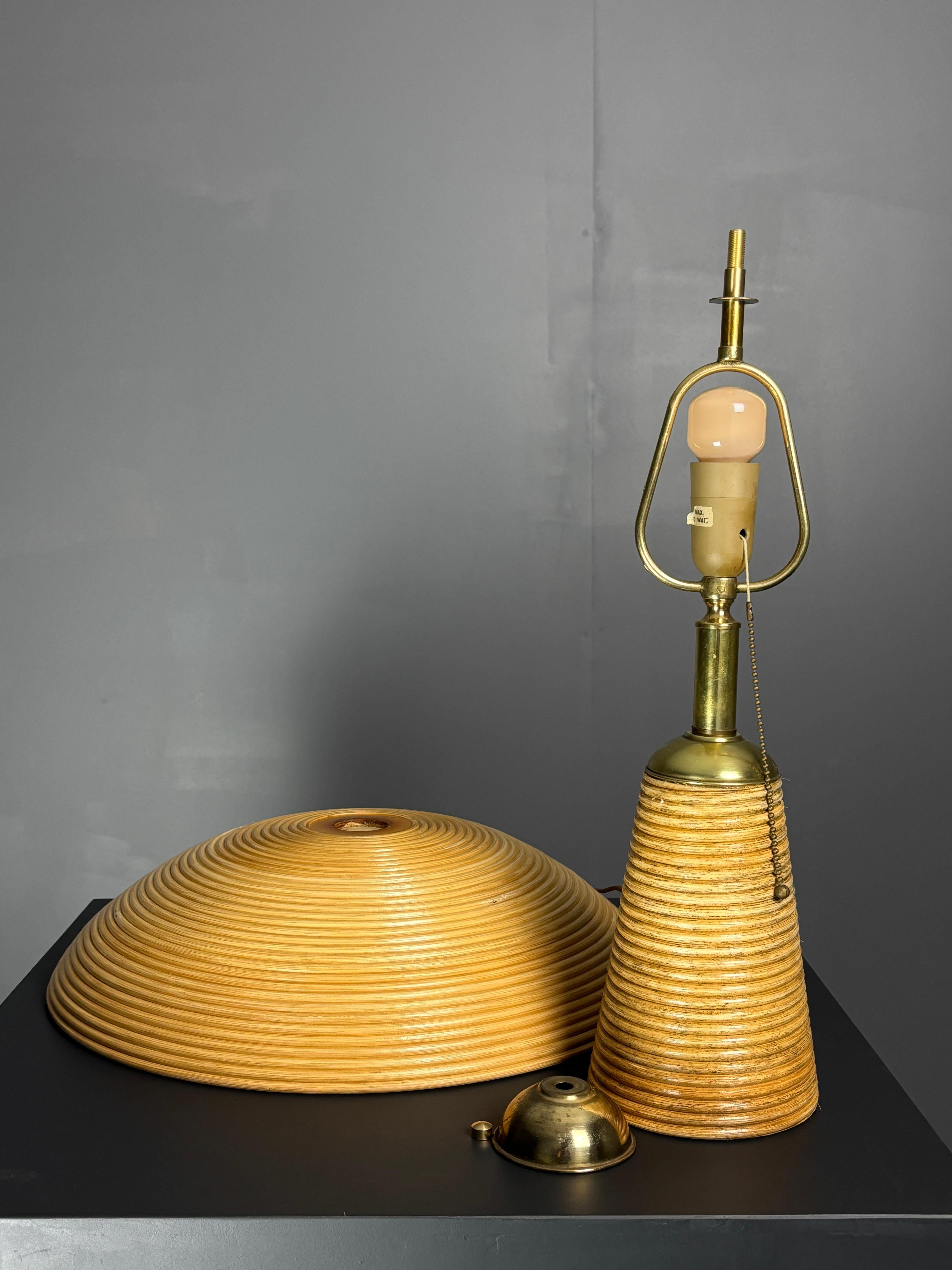 Lampada da tavolo in rattan, bambù e ottone, Italia, anni '70 in vendita 7