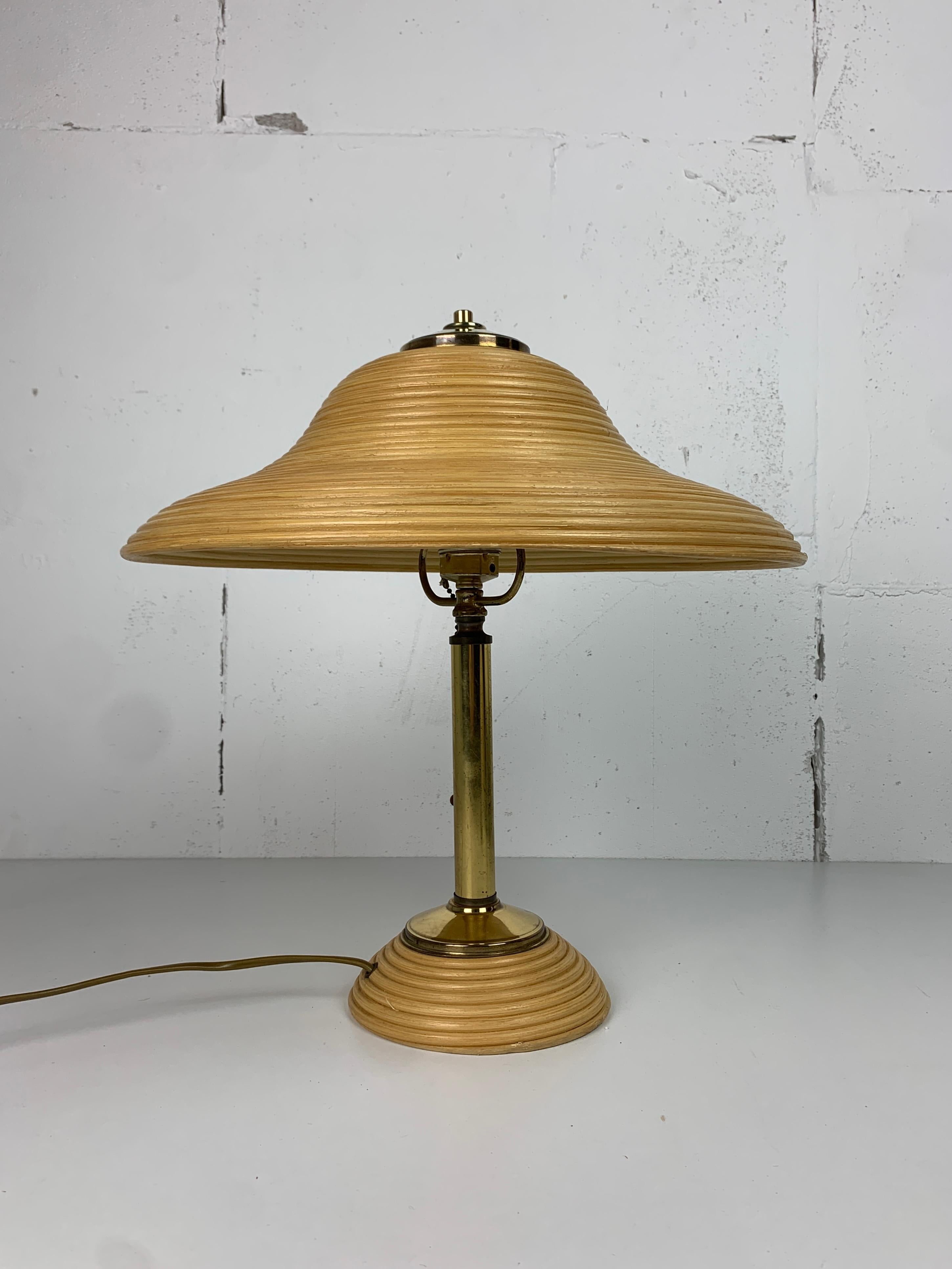 italien Lampe de table en rotin, bambou et laiton, Italie, 1970 en vente
