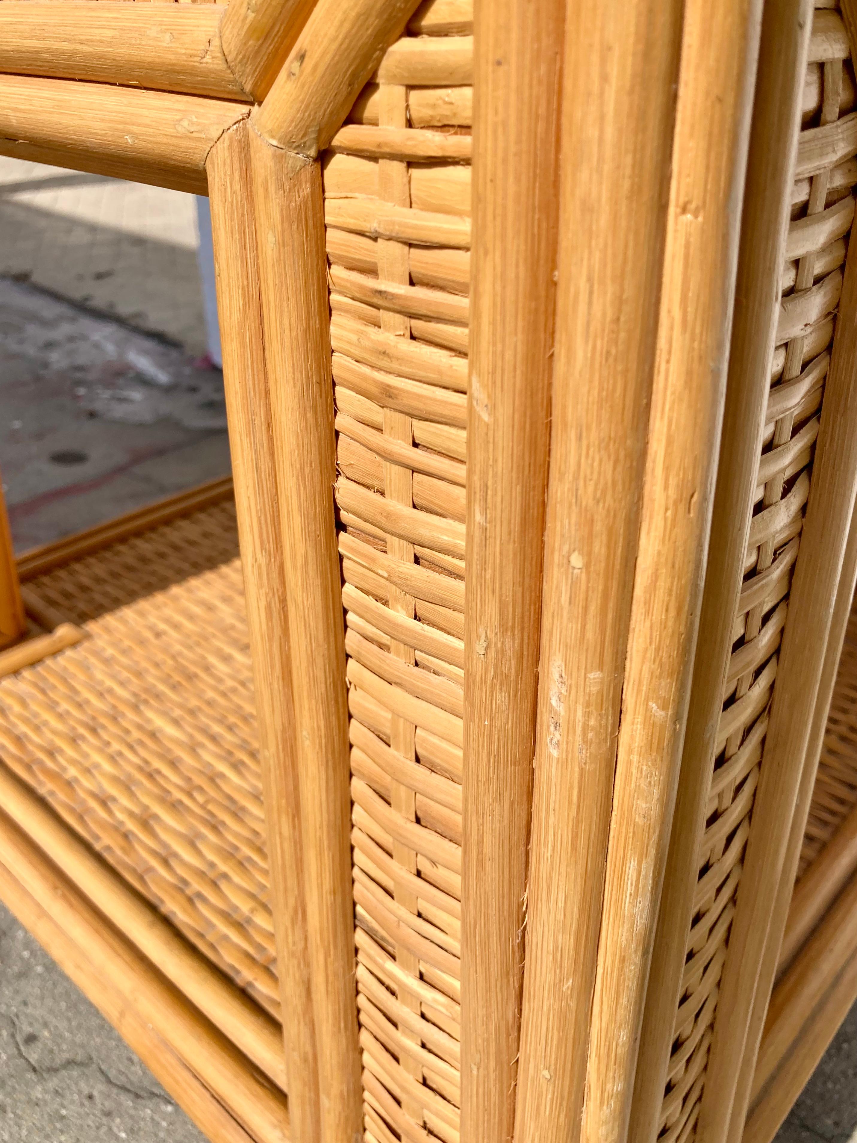 Pencil Reed Rattan Beistelltisch im Angebot 8