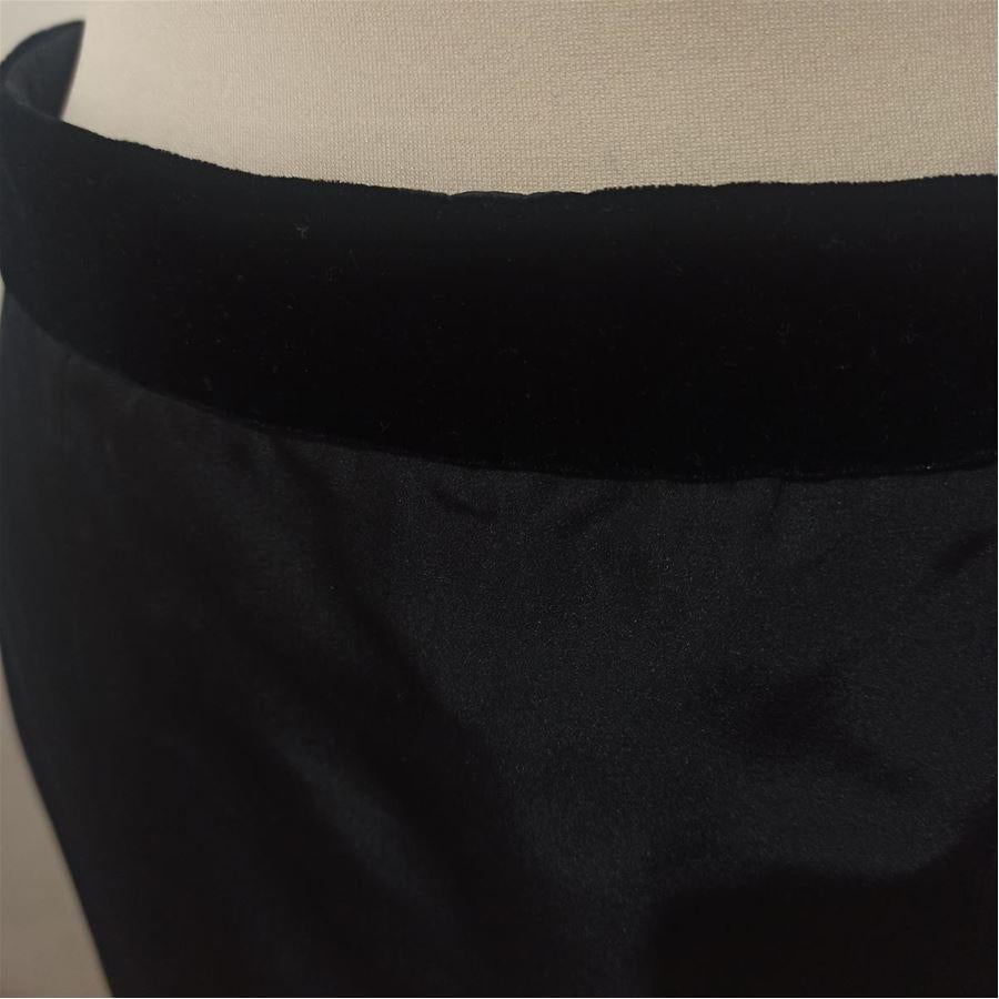 Women's Yves Saint Laurent Pencil Skirt size 36 For Sale