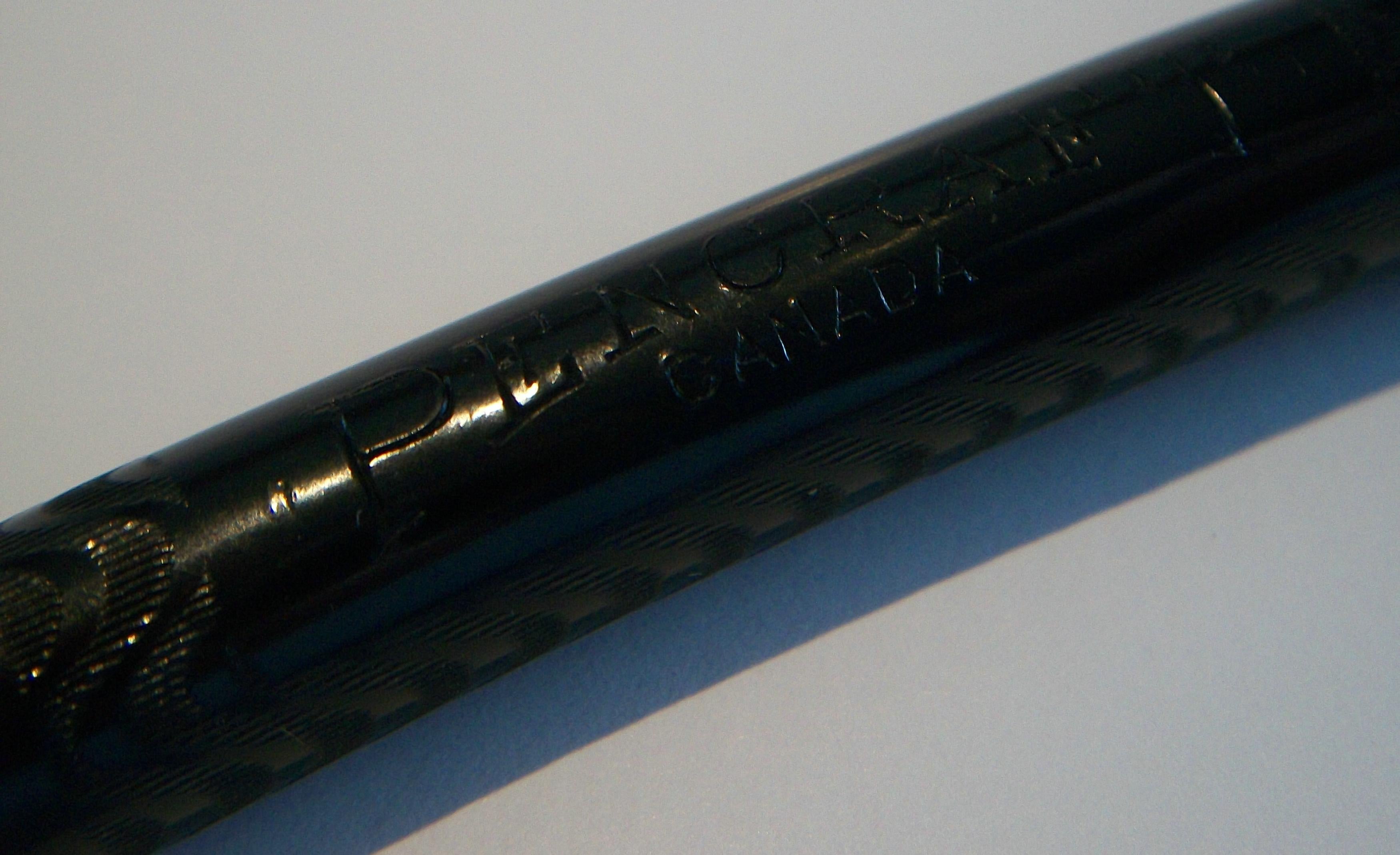 PENCRAFT - La empresa Mayer Co. - Pluma Estilográfica - Plumín de Oro de 14K - Canadá - Circa 1950's en venta 2